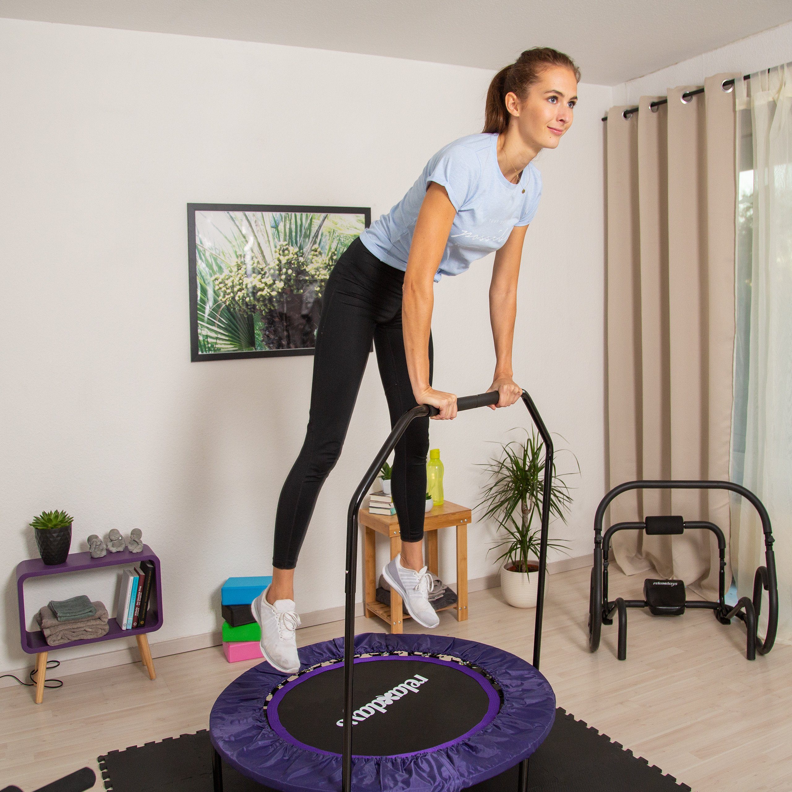 relaxdays Fitnesstrampolin Trampolin faltbar mit Haltestange