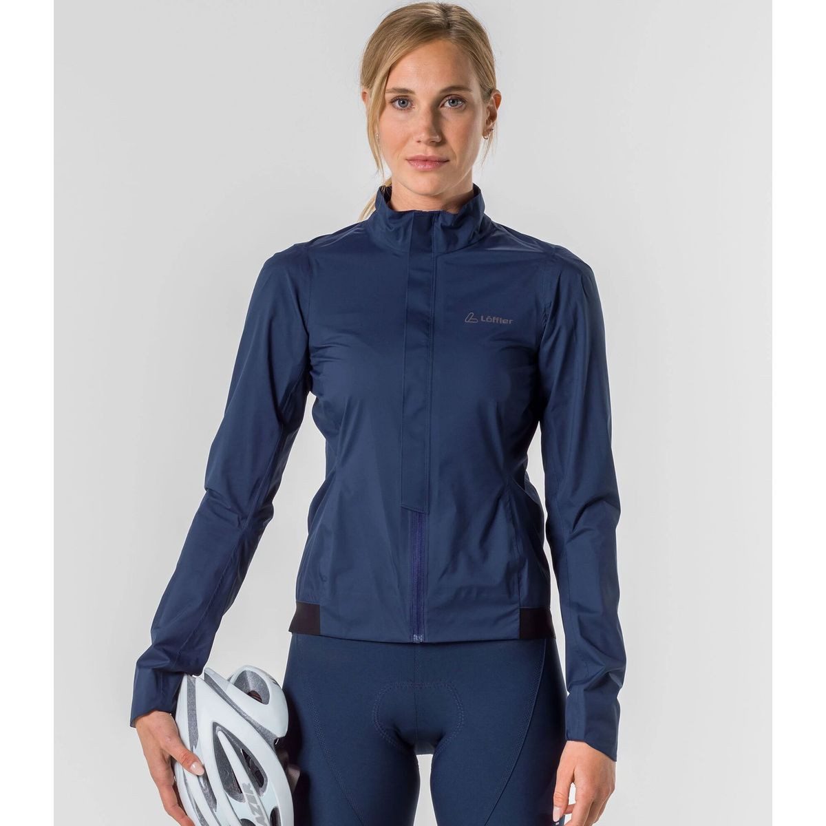 Löffler Fahrradjacke Women Bike Jacket Rain Chaser WPM Pocket Leichte Damen-Radjacke, wind- und wasserdicht, mit optimaler