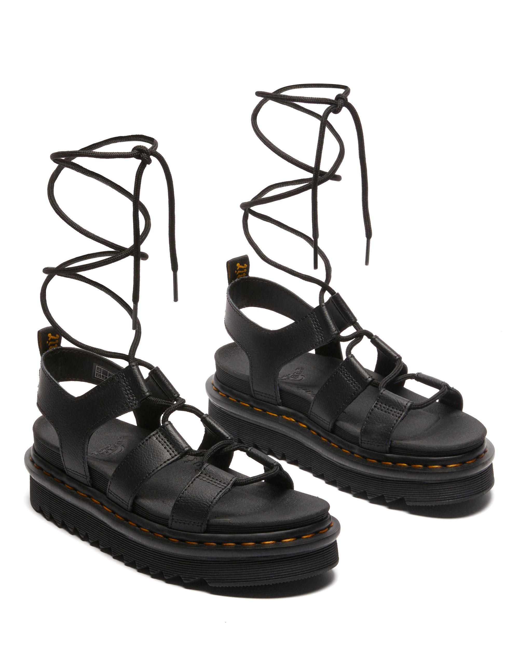 DR. MARTENS Nartilla Sandalette Plateau, Sandalette mit raffinierter Schnürung am Bein