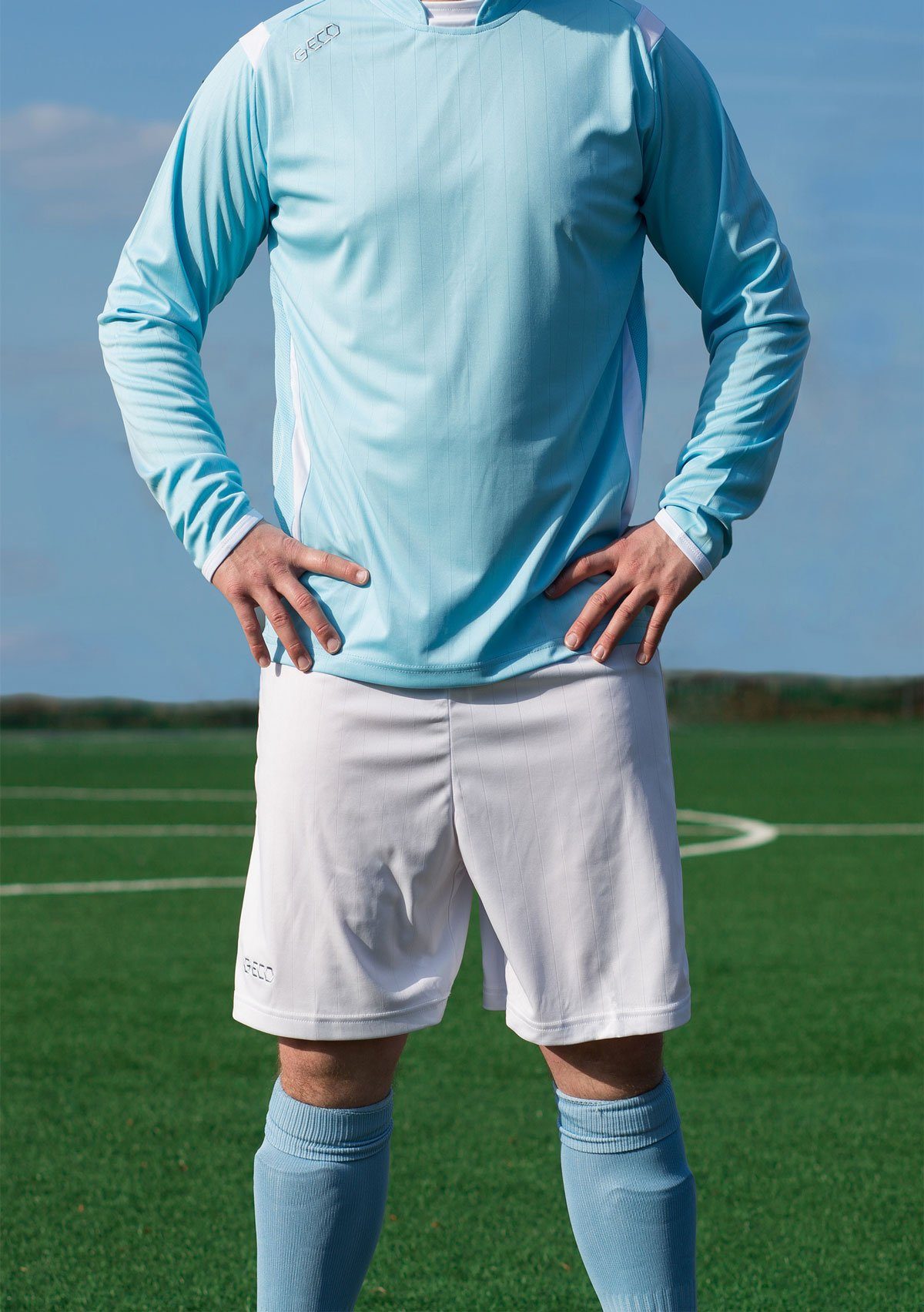 Geco Sportswear Stegstutzen Geco Stutzenstrümpfe perfekter Stutzen Unifarben ORA Passform mit sky Fußball