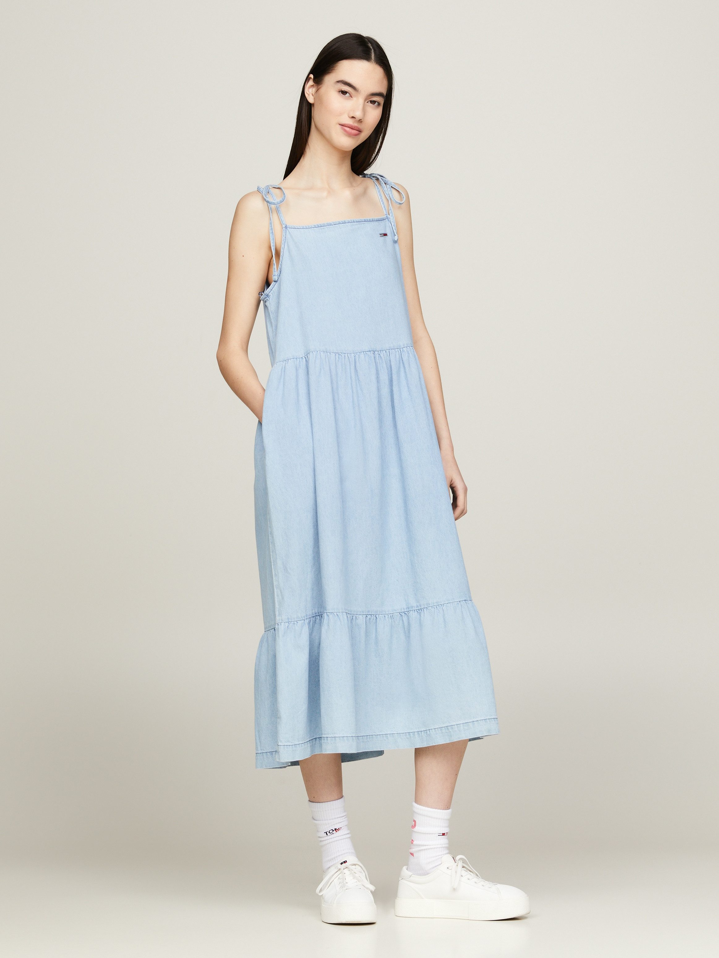 Tommy Jeans Jeanskleid TJW CHAMBRAY DRESS EXT mit Tommy Jeans Flagge