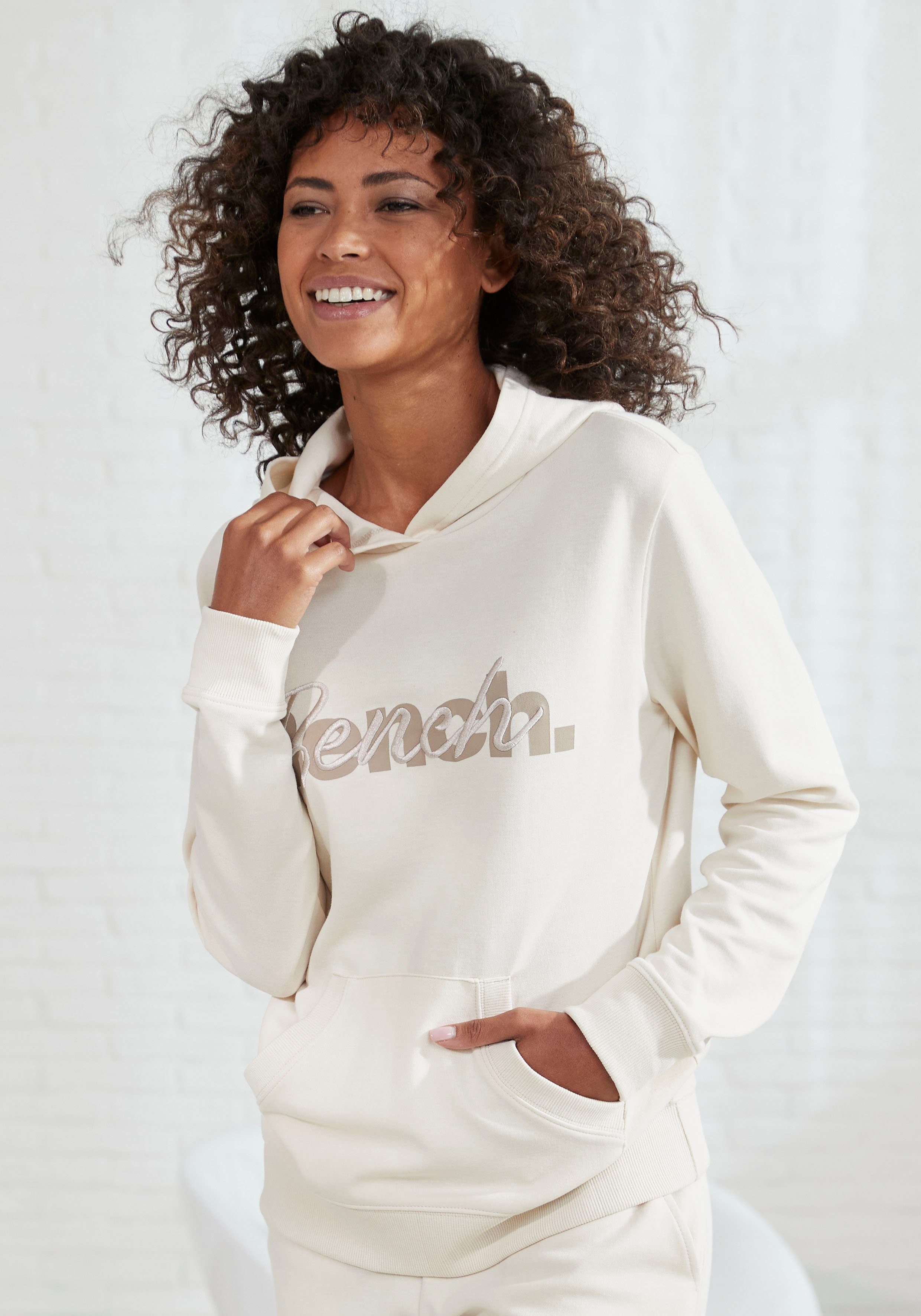 Bench. Loungewear Kapuzensweatshirt mit Kängurutasche, Loungeanzug, Hoodie