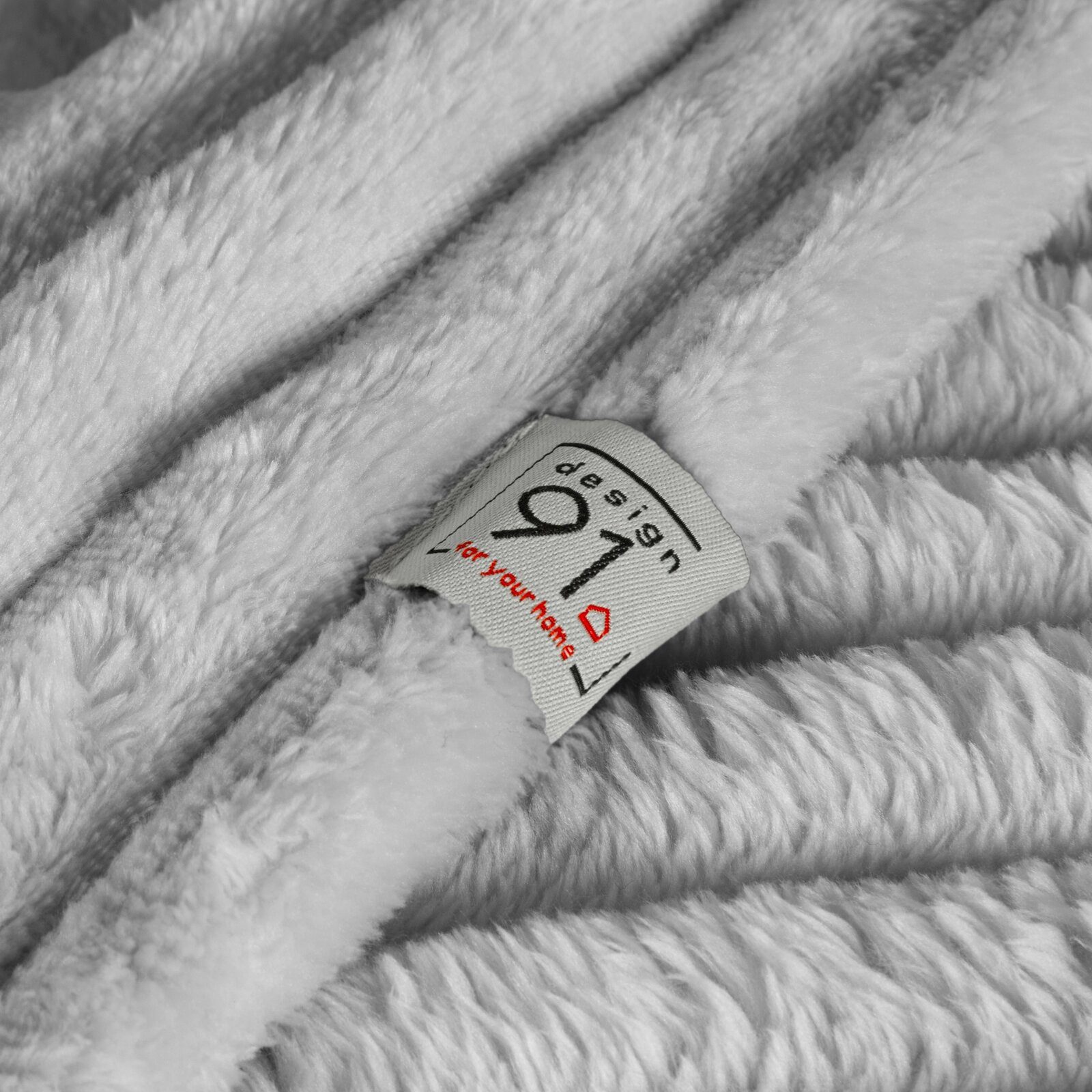 Wohndecke SOFT, Design91, Streifen Steppung Gestreifte Decke Gesteppte Sofadecke