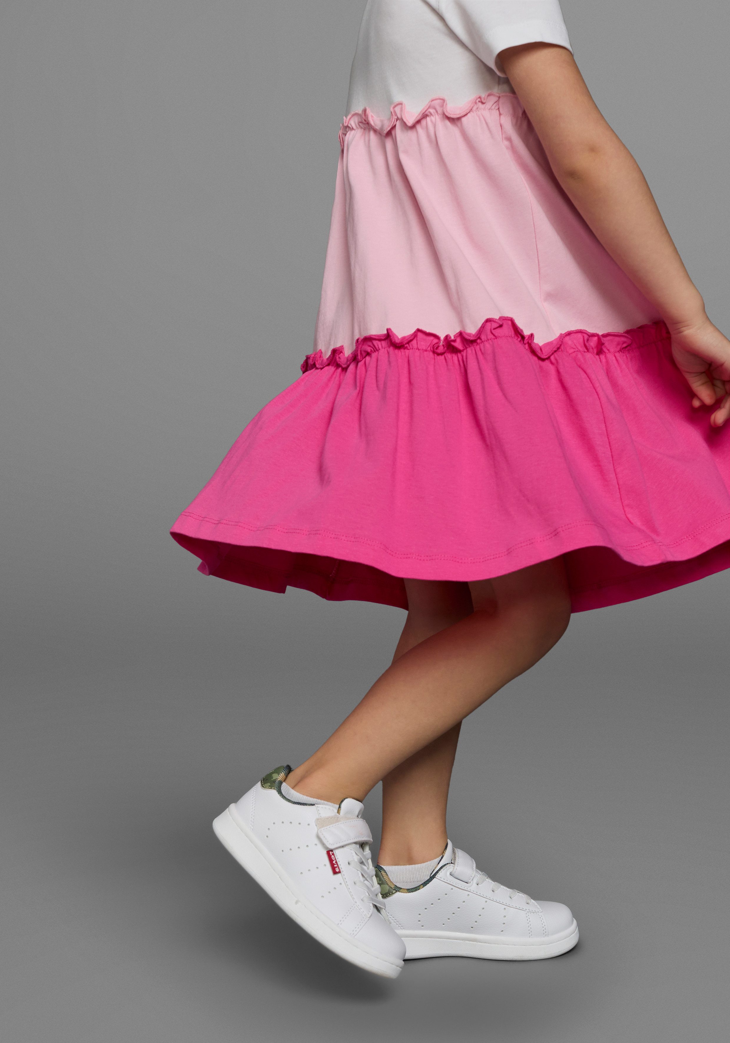 KIDSWORLD Jerseykleid - Volantkleid für kleine Mädchen festliche Anlässe, kniefreie Länge, verspielter Stil