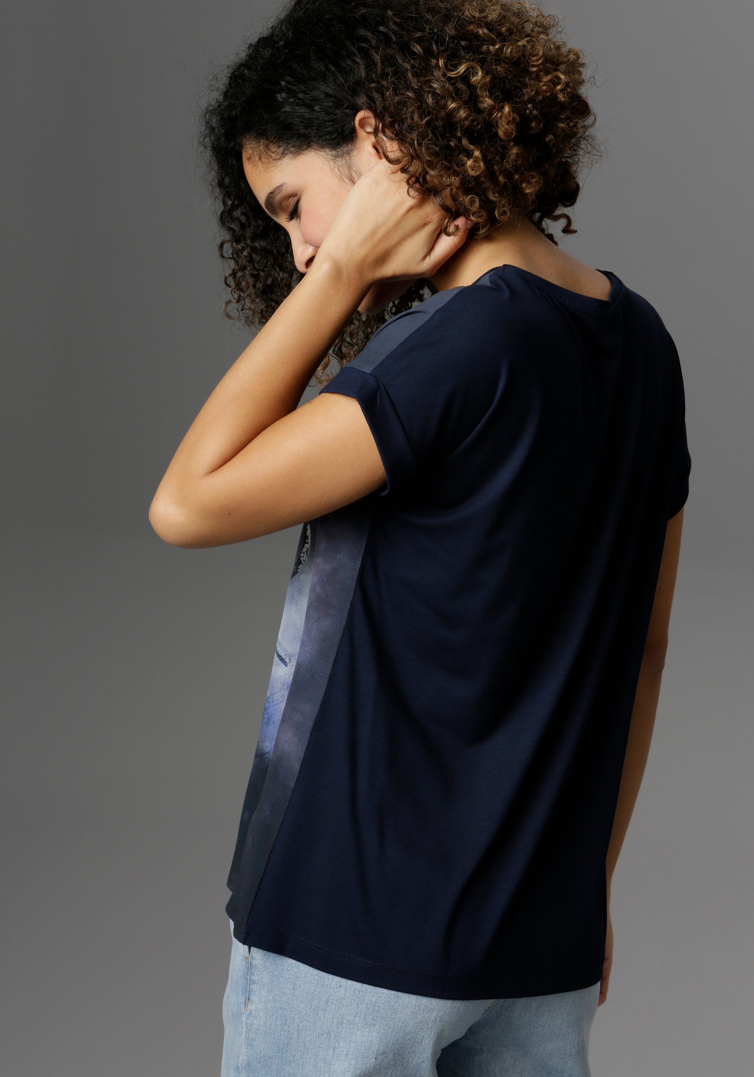 Aniston SELECTED Blusenshirt mit glänzendem Folienprint günstig online kaufen
