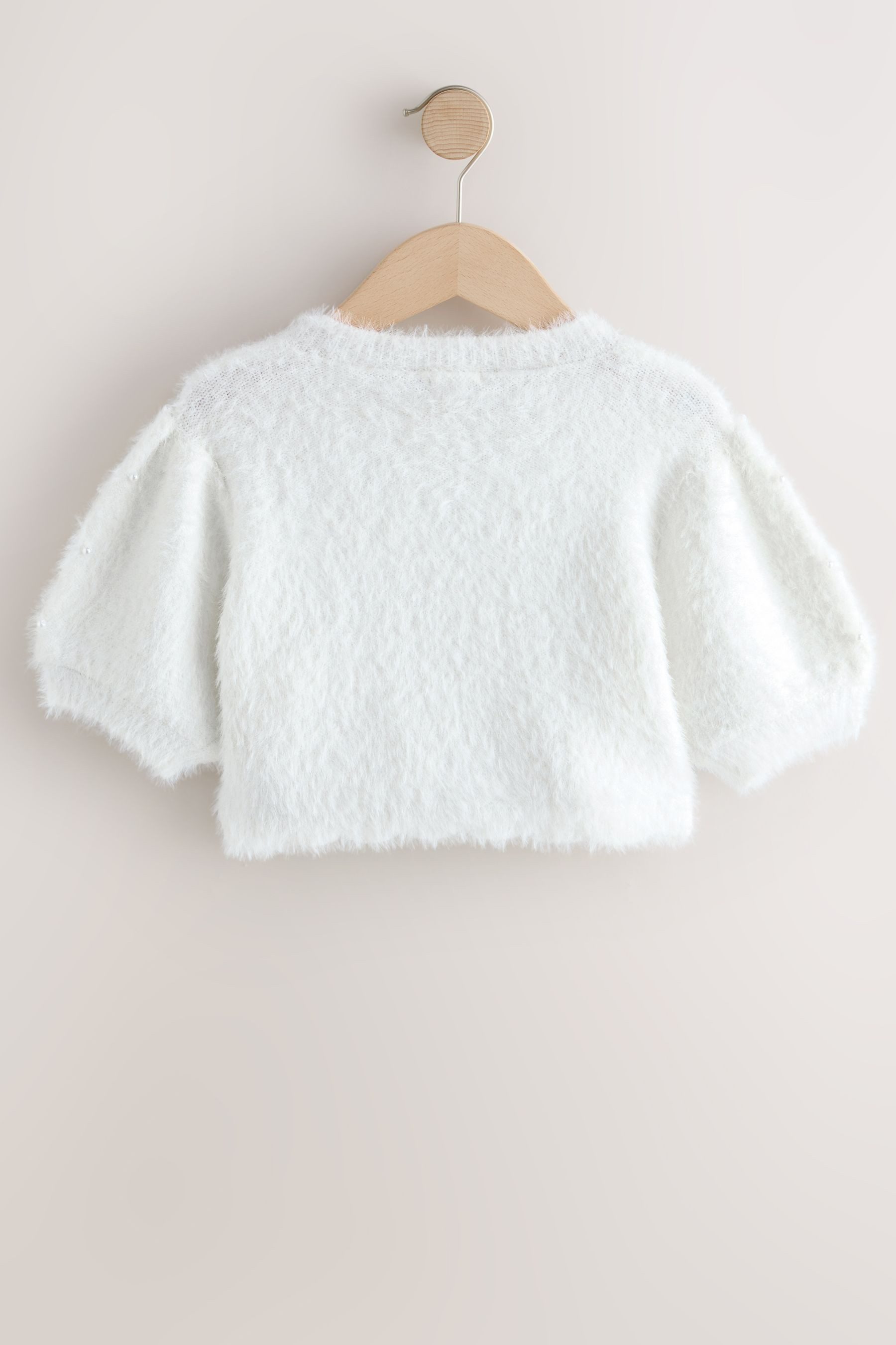 Next Strickjacke Flauschiger Perlen-Bolero für besondere Anlässe (1-tlg)