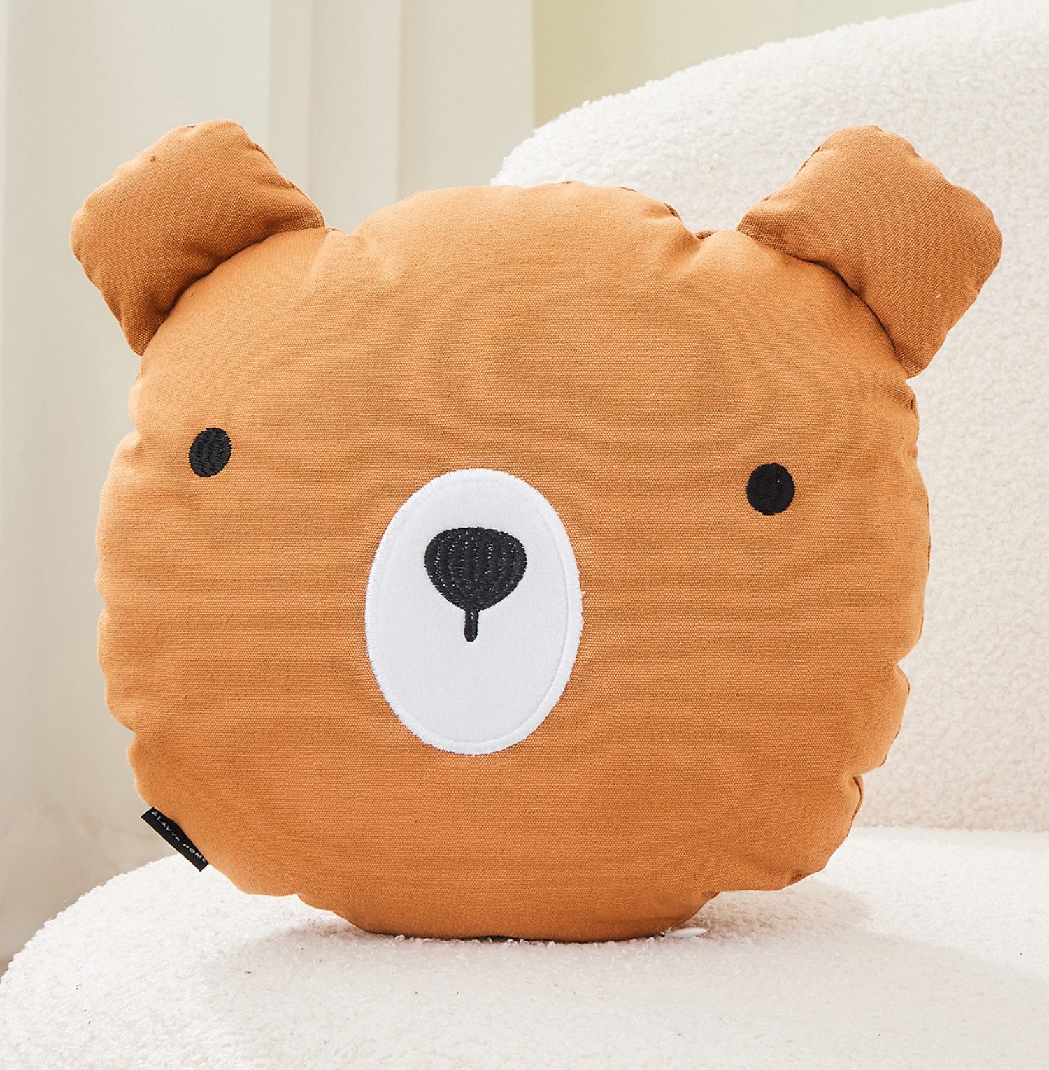 Alavya Home® Dekokissen Kinderkissen Bär - günstig online kaufen