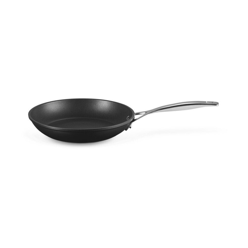 LE CREUSET Bratpfanne Pfanne flach 24 cm Aluminium antihaft, (Gläserset, 1-tlg), Bratpfanne, Servierpfanne Antihaft, Ø24cm für 2 Personen, schwarz