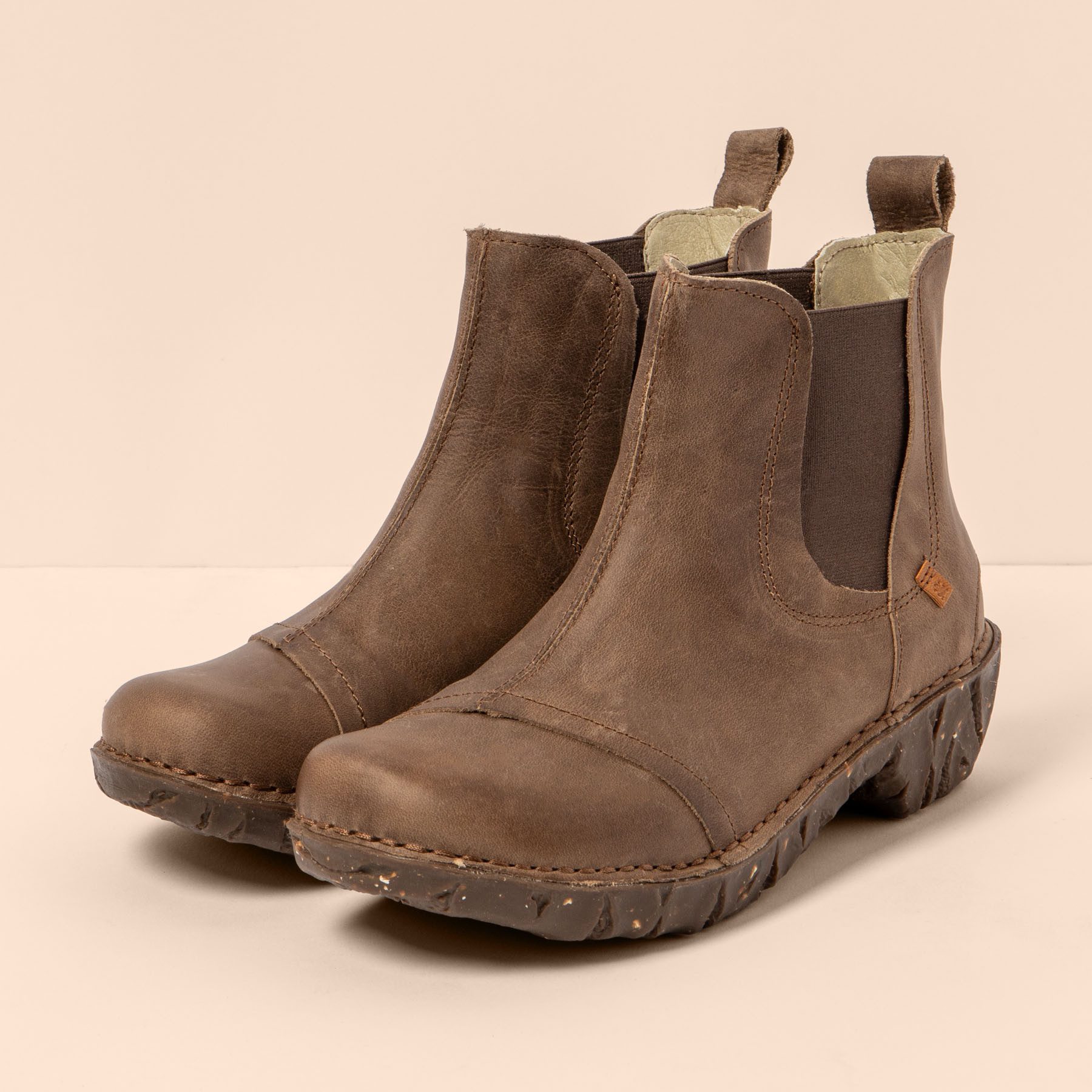 El Naturalista Ankleboots