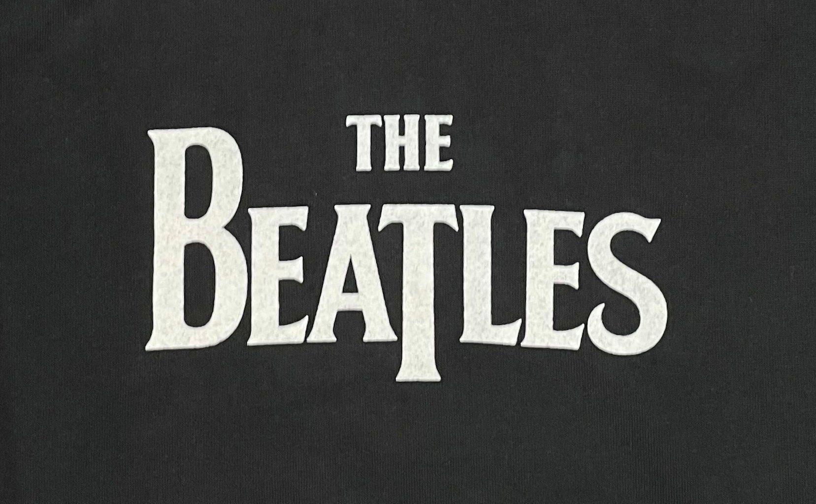 Stück) T-Shirt mit 1-tlg., Beatles black"/GOTS (Stück, Frontprint The Logo, "Classic