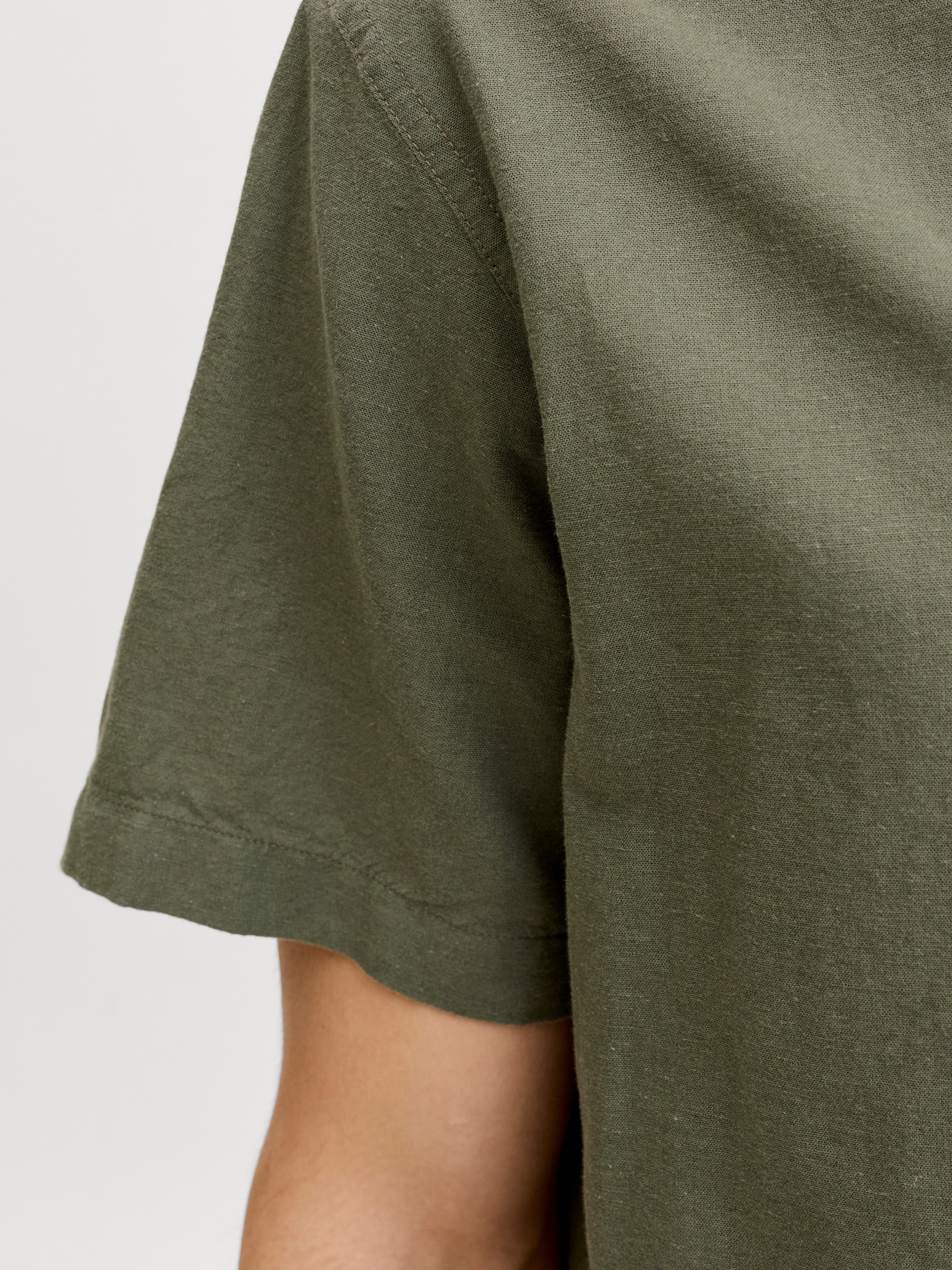 Jack & Jones Kurzarmhemd JJEBREEZE LINEN BLEND SHIRT S/S SN mit Leinen – Bild 3 von 5