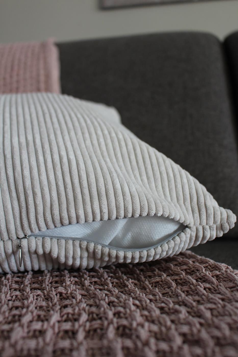 Magma Heimtex Kissenhülle Cord Kord Kissenbezug Inga 40x40cm in trendigen Farben, (1 Stück)