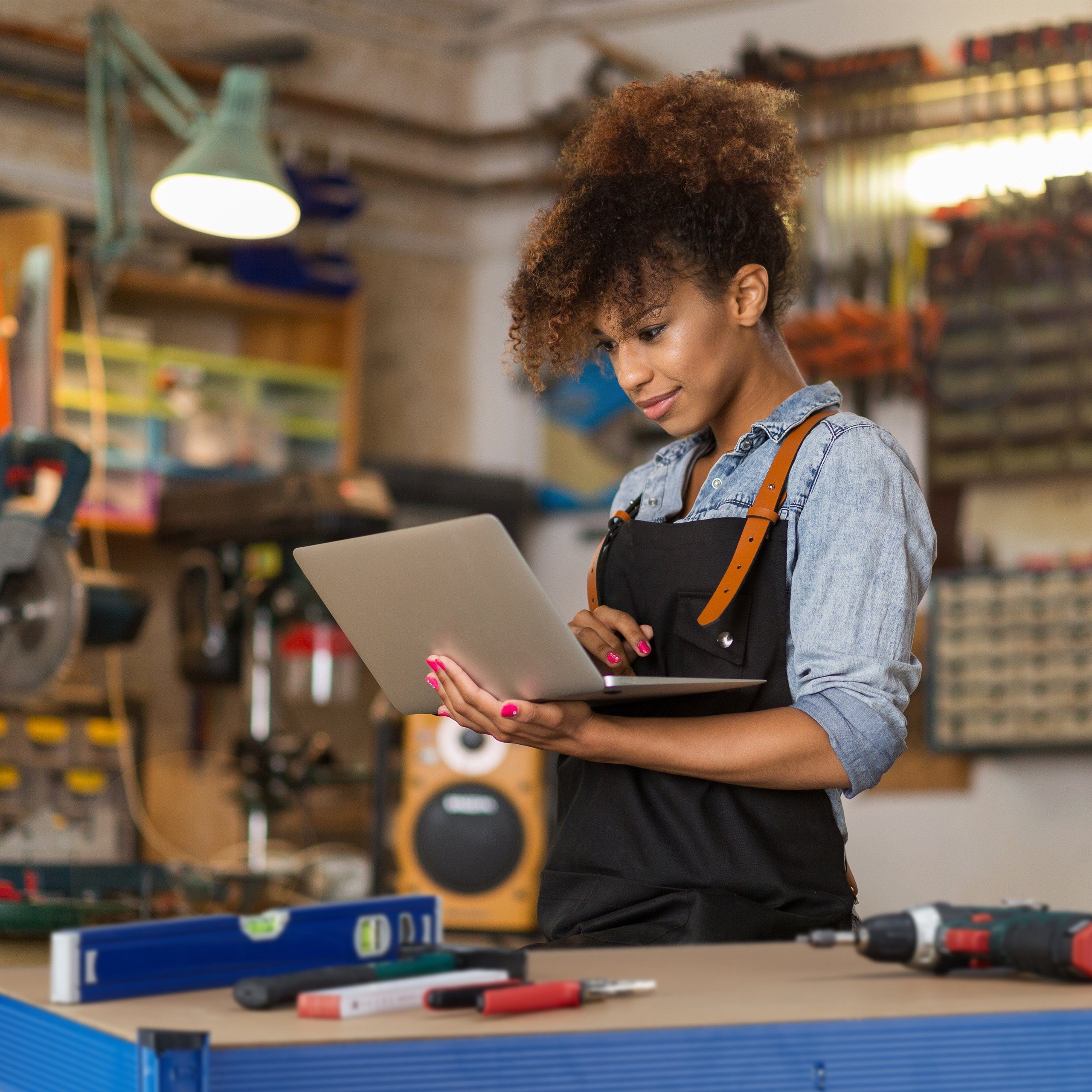 relaxdays Werkbank mit 2 Ebene