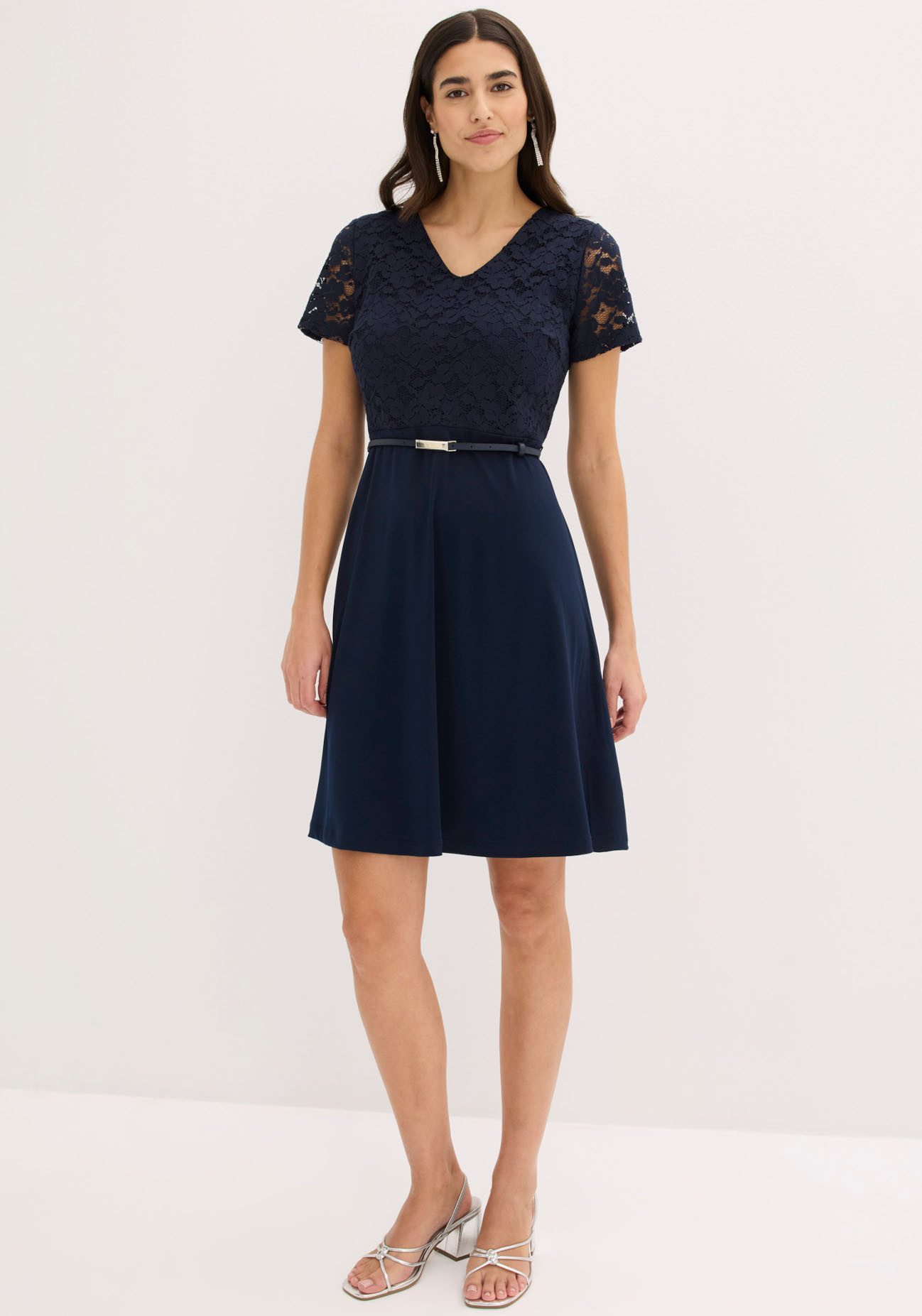 bonprix Minikleid festlicher Stil, mit kurzem Arm, ausgestellte Passform