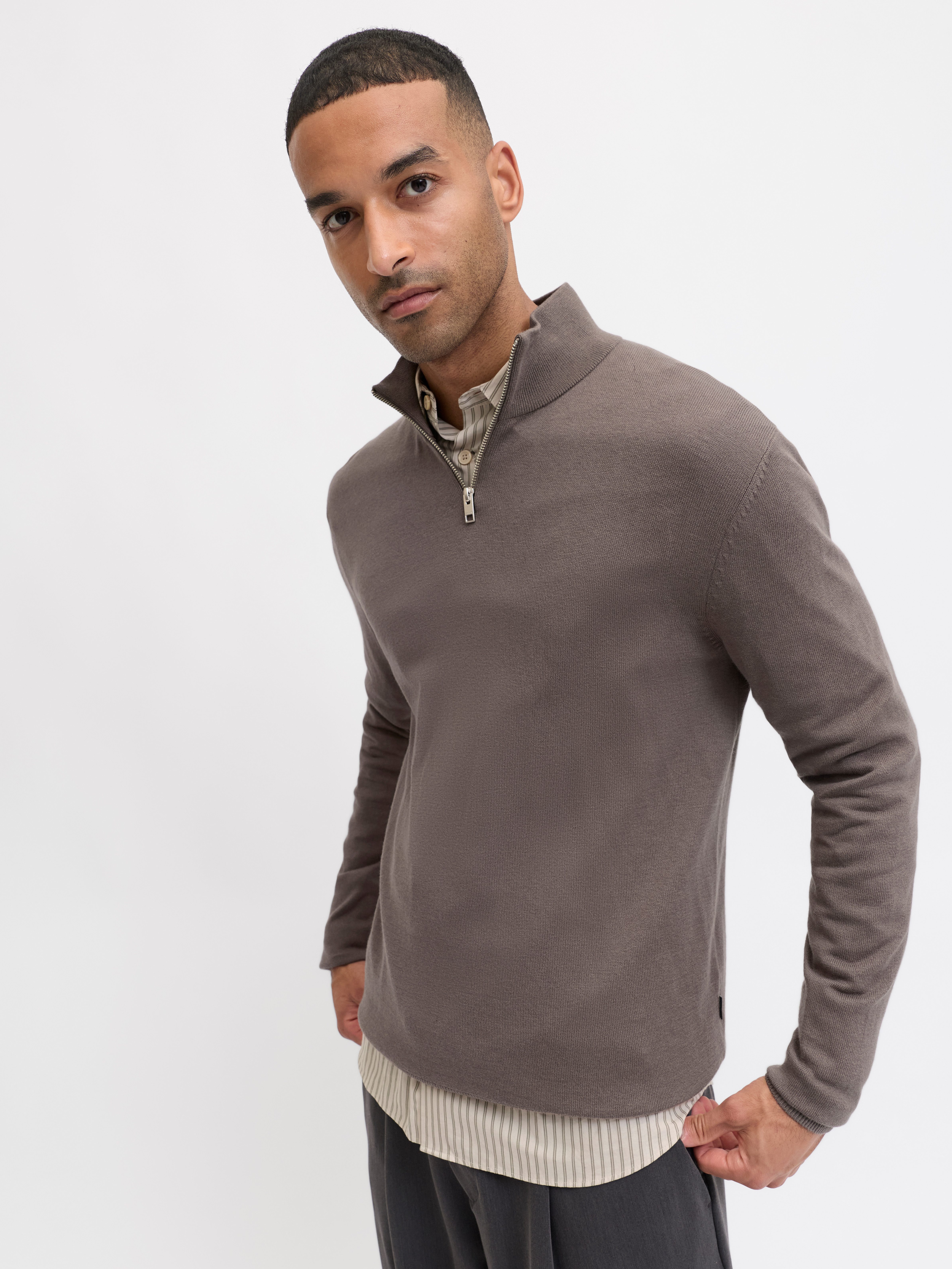 Jack & Jones Troyer JJEEMIL KNIT HALF ZIP NOOS mit Rippbündchen günstig online kaufen