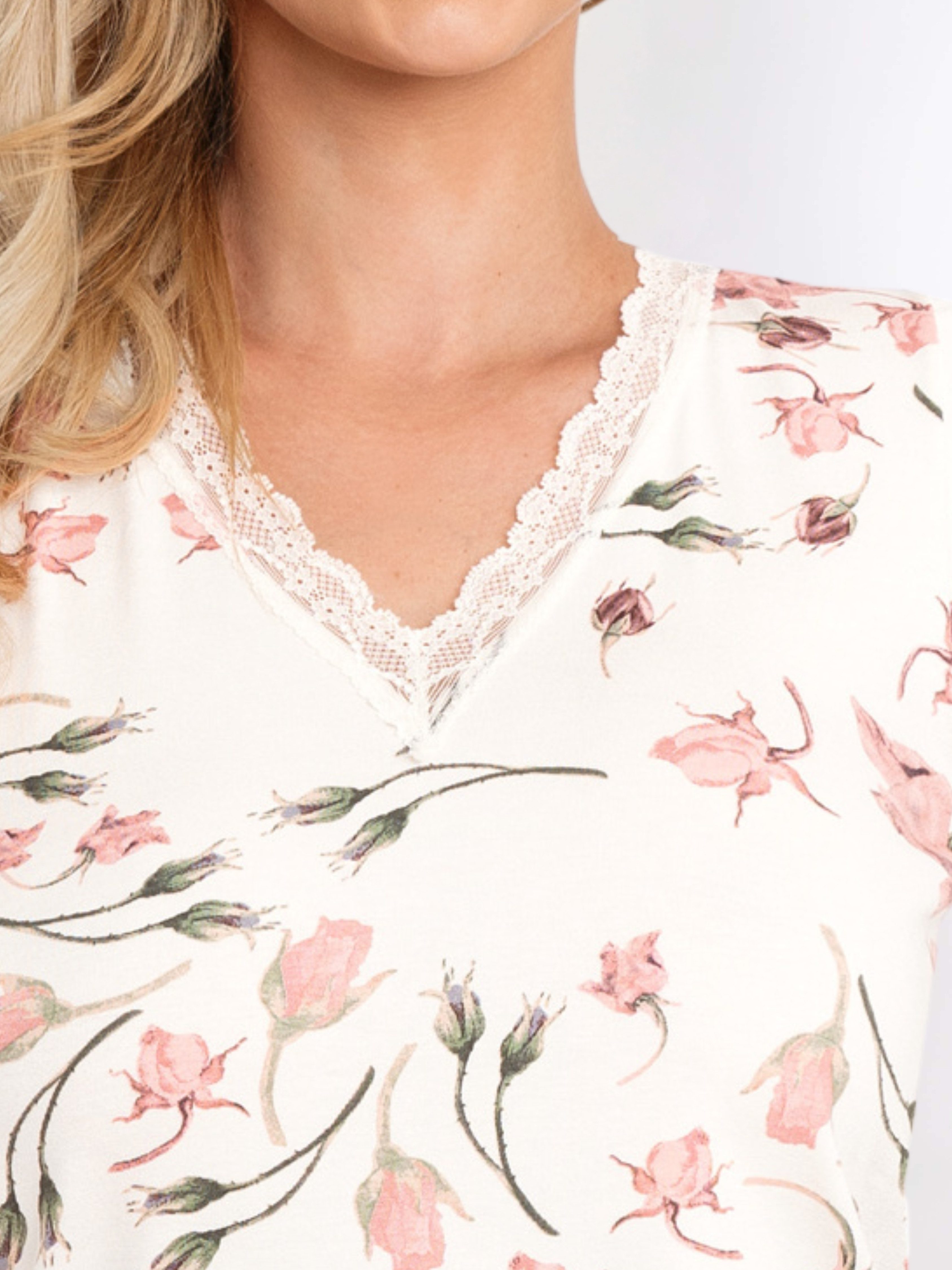 Donna Shorty Schlafanzug mit Rosen-Druck (2 tlg) in Powder-Rosa, luxuriöse-Viskosemischung
