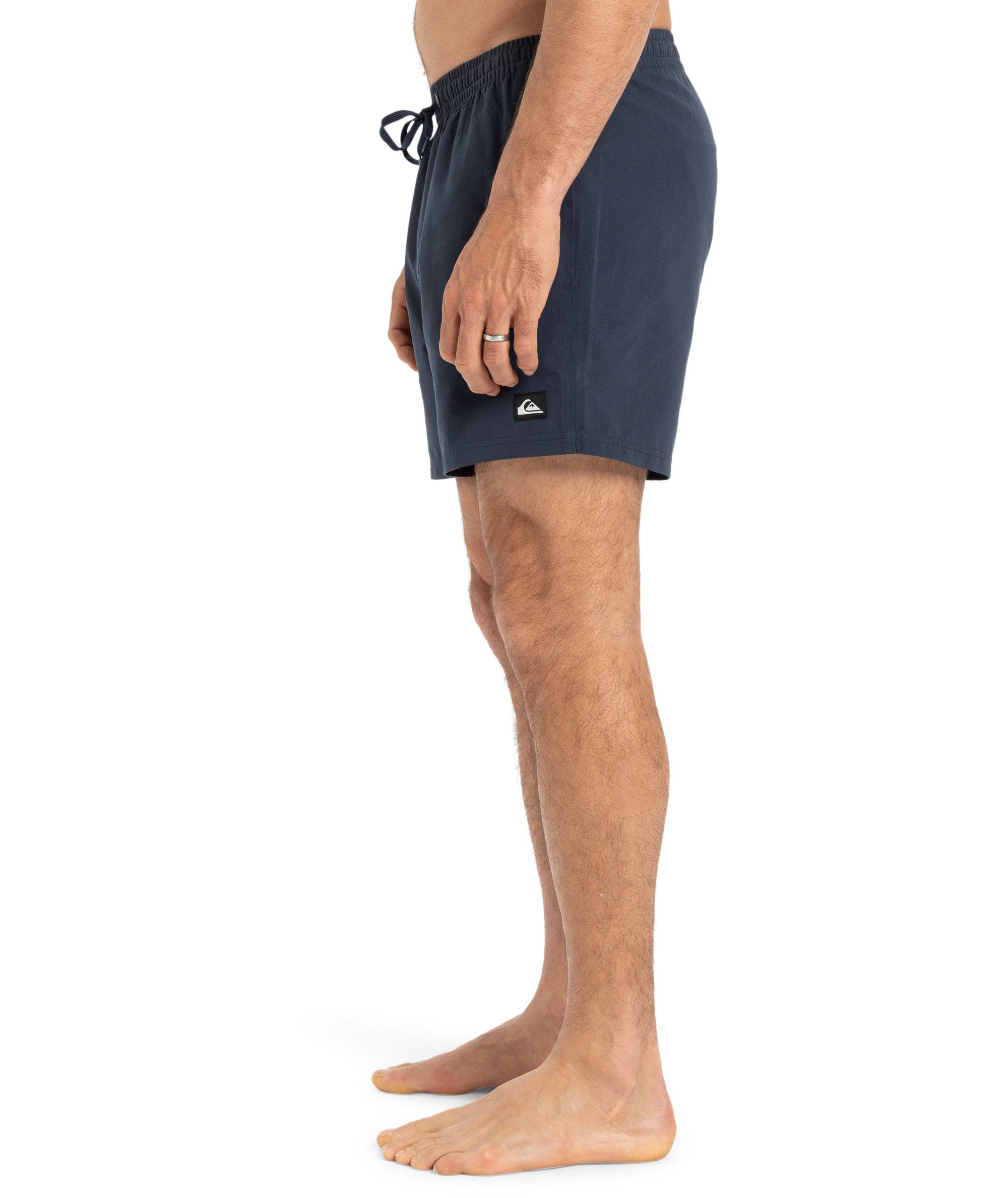 Quiksilver Badeshorts EVERYDAY VOLLEY 15 unifarbene Optik, mit kontrastfarbenen Details, Straight-Leg-Passform