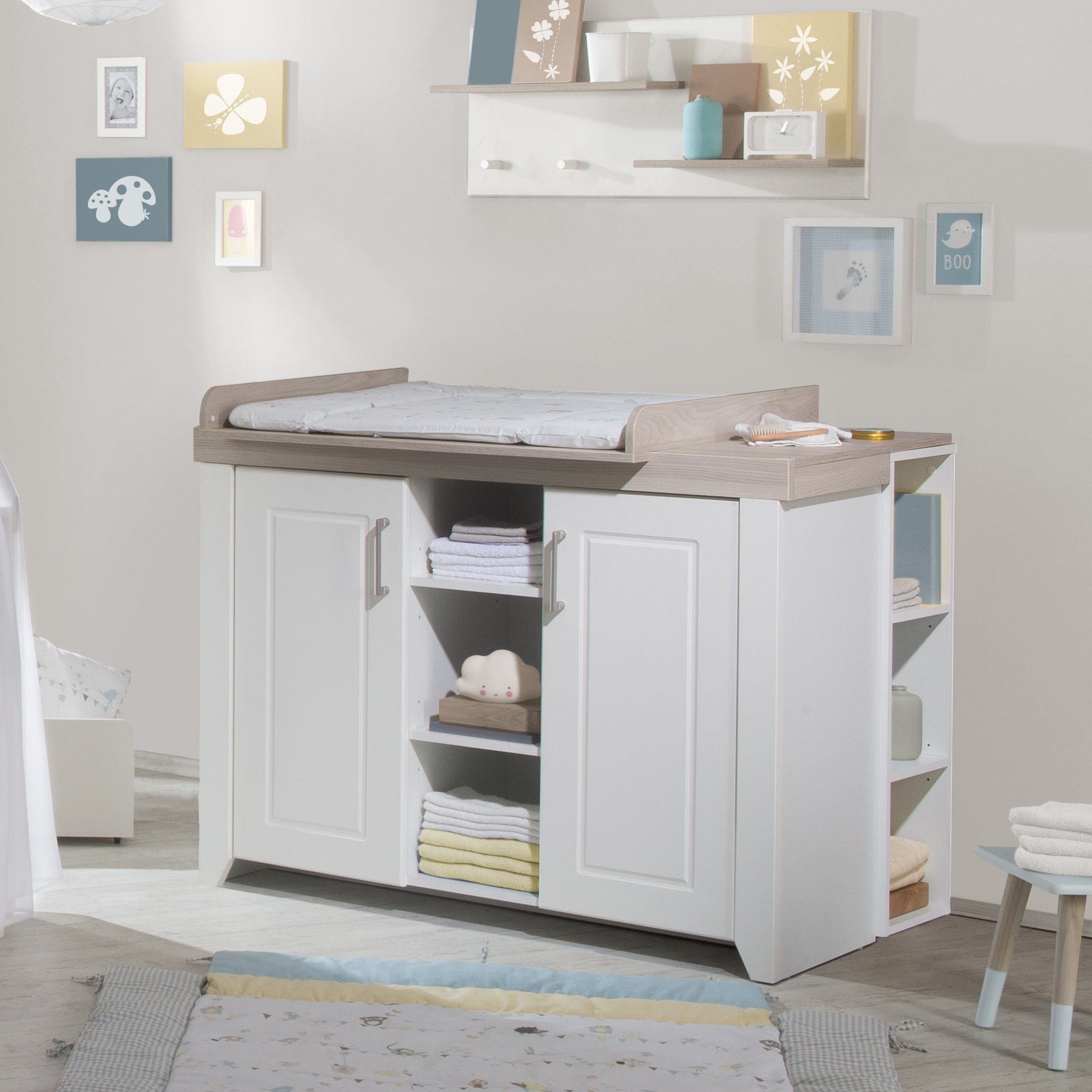 roba® Babyzimmer-Komplettset Felicia, Gitterbett & breite Wickelkommode, umbaubar zum Juniorbett