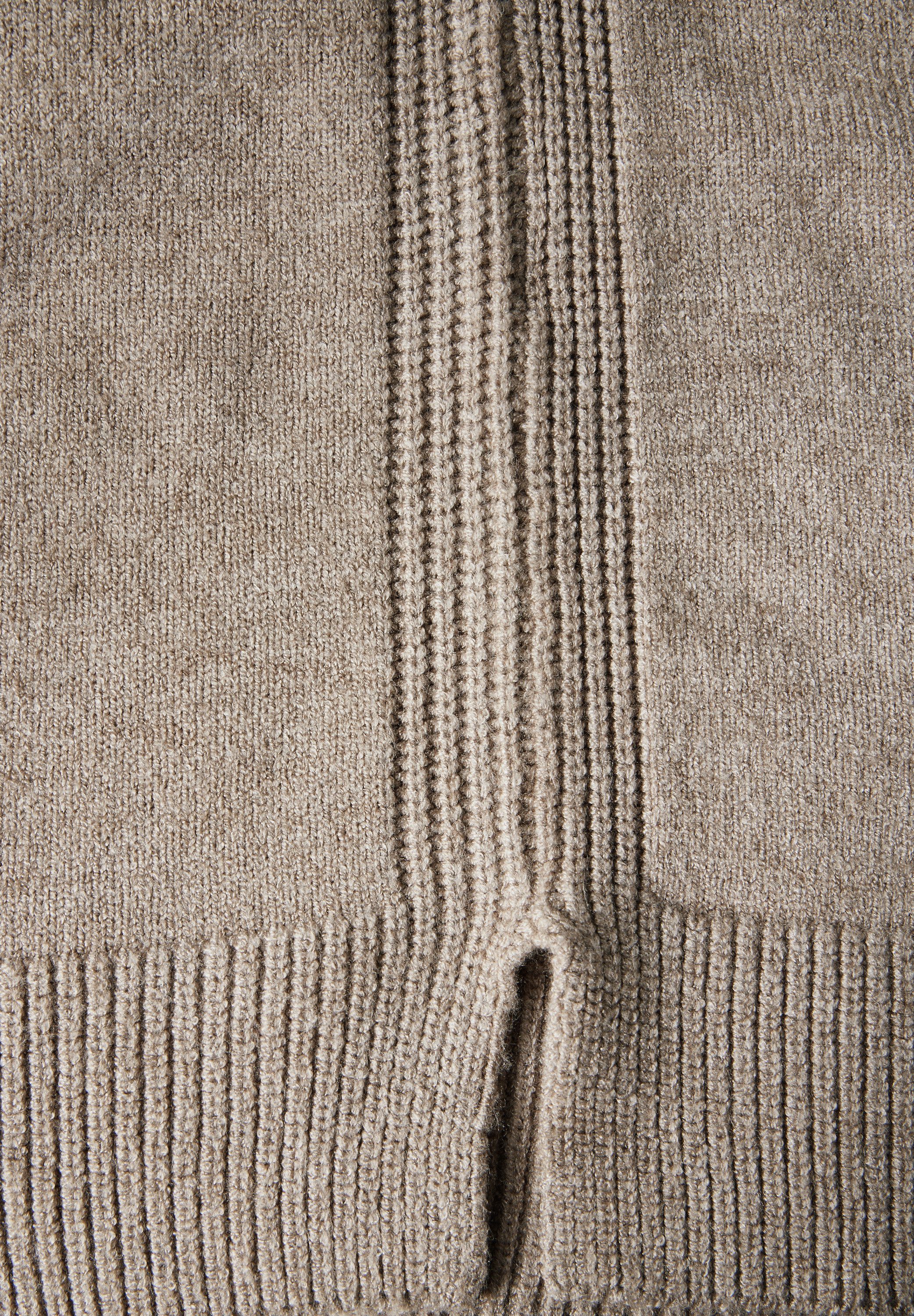 STREET ONE Rollkragenpullover mit Knopf Details