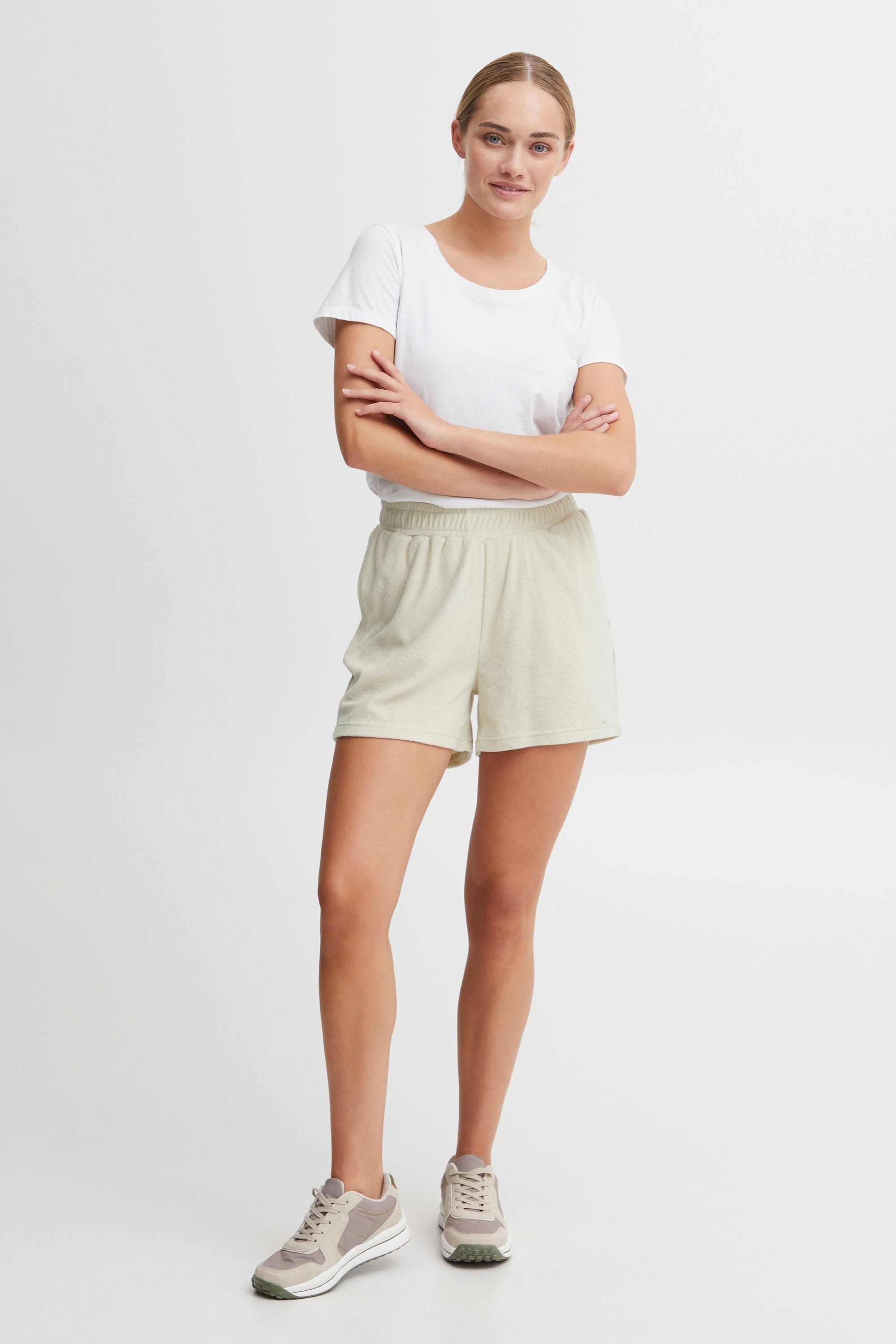 OXMO Sweatshorts OXFrinka SH - 21800159-ME günstig online kaufen