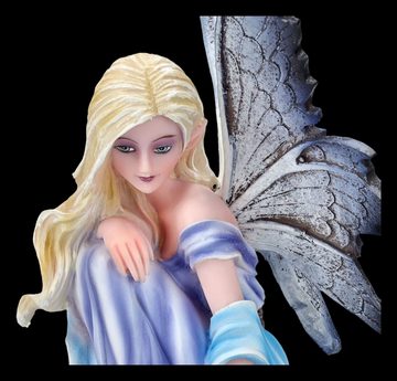 Figuren Shop GmbH Fantasy-Figur Elfenfigur - Miriel mit Rose - Fee Figur blau Fantasy Dekoration Deko