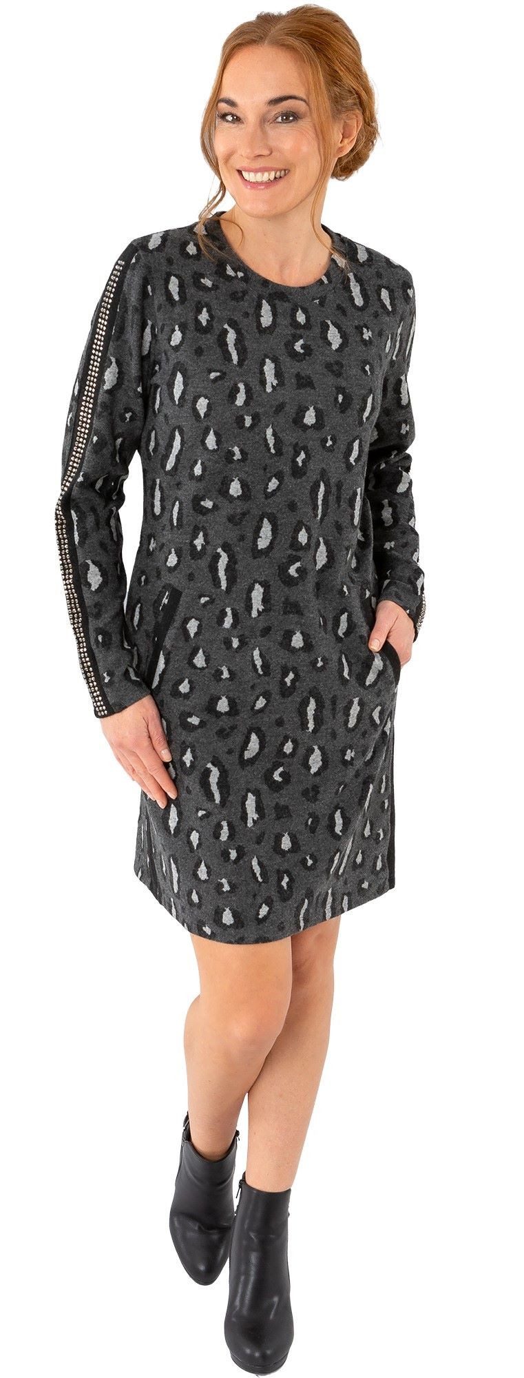 Estefania for woman Etuikleid 196-5600, im Animal Look und Nieten Eingrifftaschen