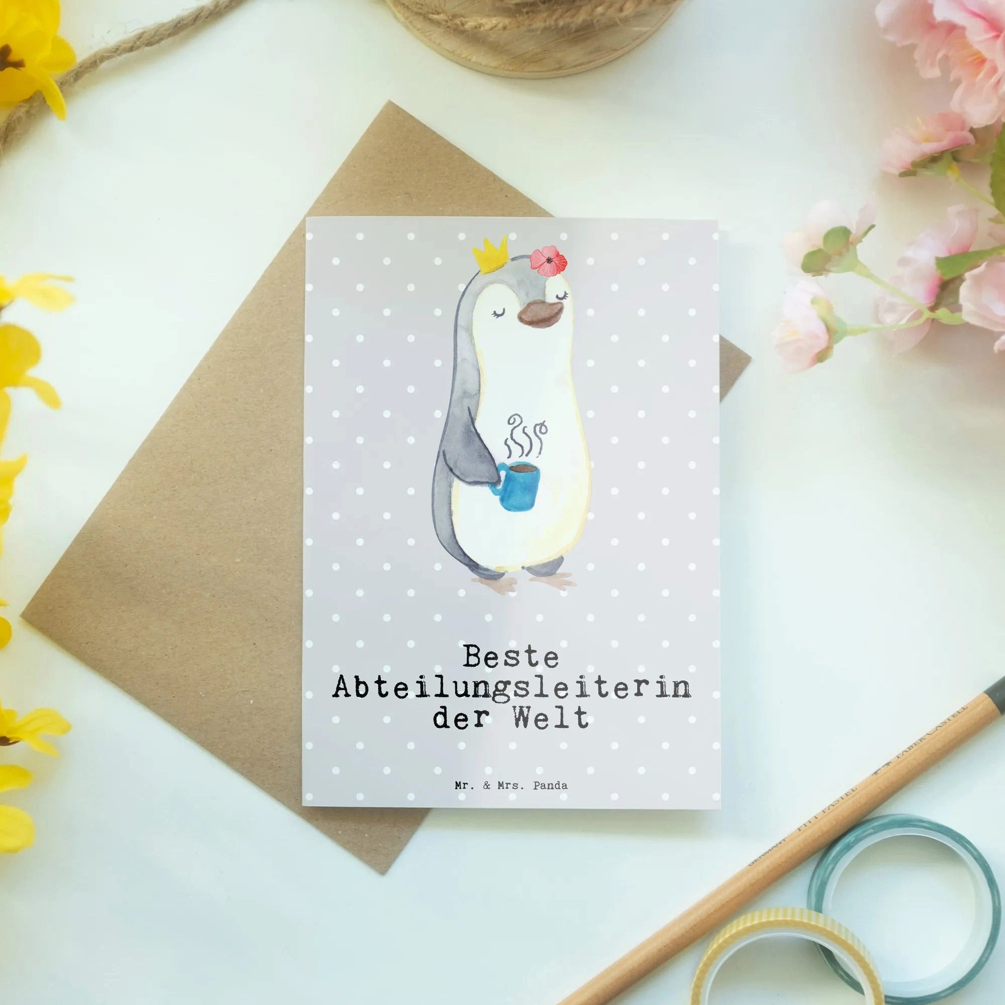 Thumbnail - Mr. & Mrs. Panda Grußkarte Pinguin Beste Abteilungsleiterin der Welt - Grau Pastell - Geschenk, Kreative Designs