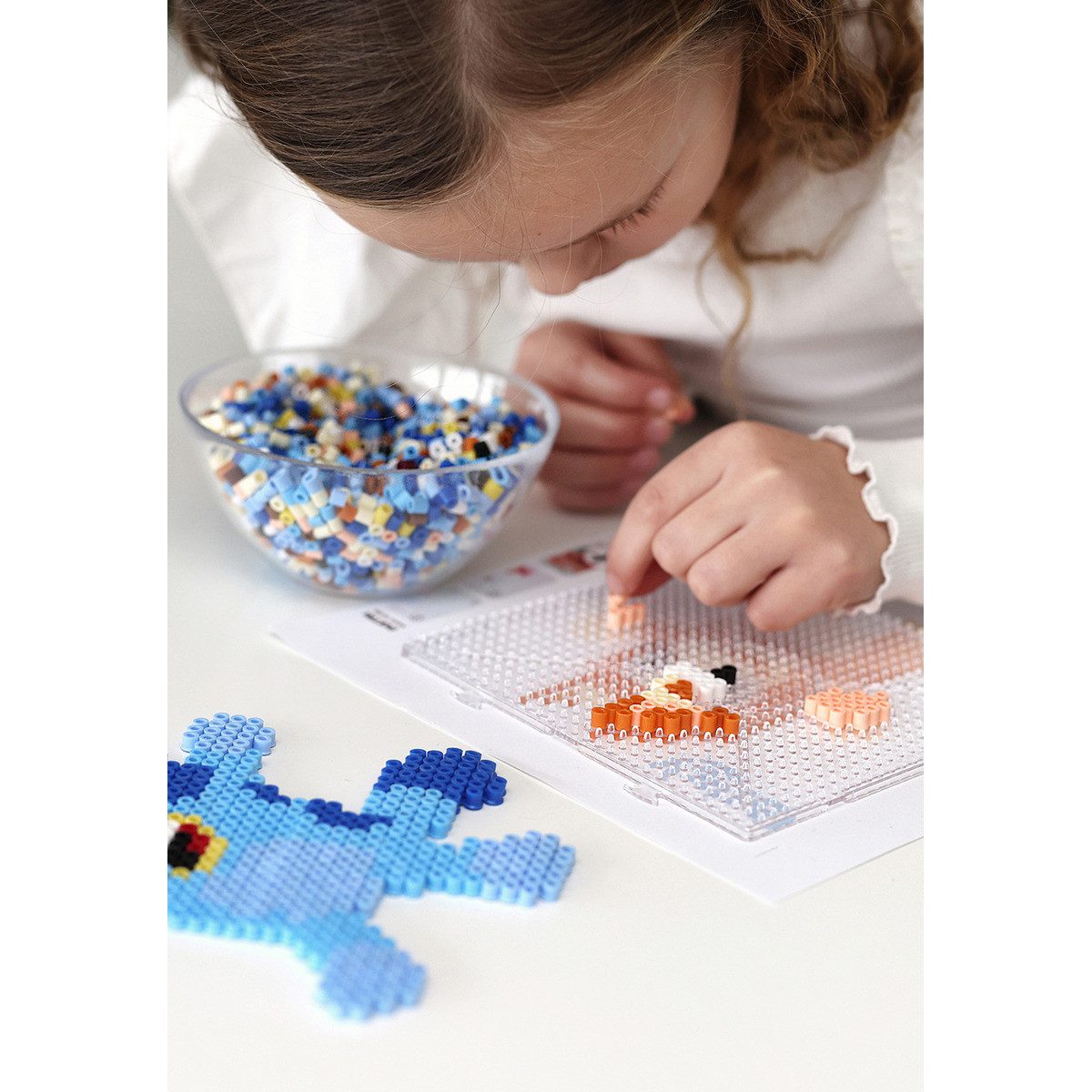 Bluey Bügelperlen Bluey & Bingo Unisex Kinder, (2003-tlg), Perlen, Bastelperlen, Steckperlen, Kreativperlen, Kreativset