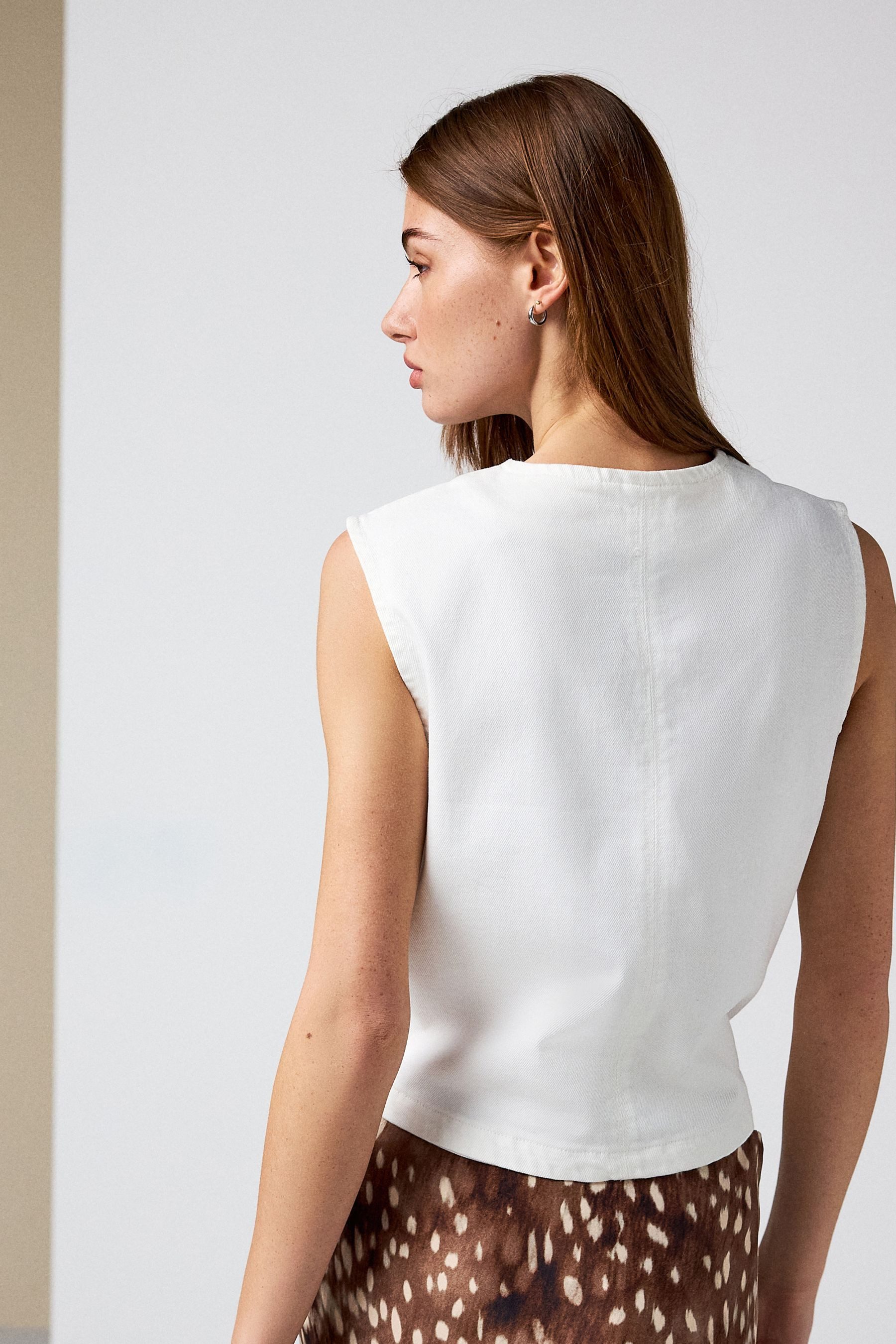 Next Jeansweste Elegante, verkürzte Denim-Weste (1-tlg)