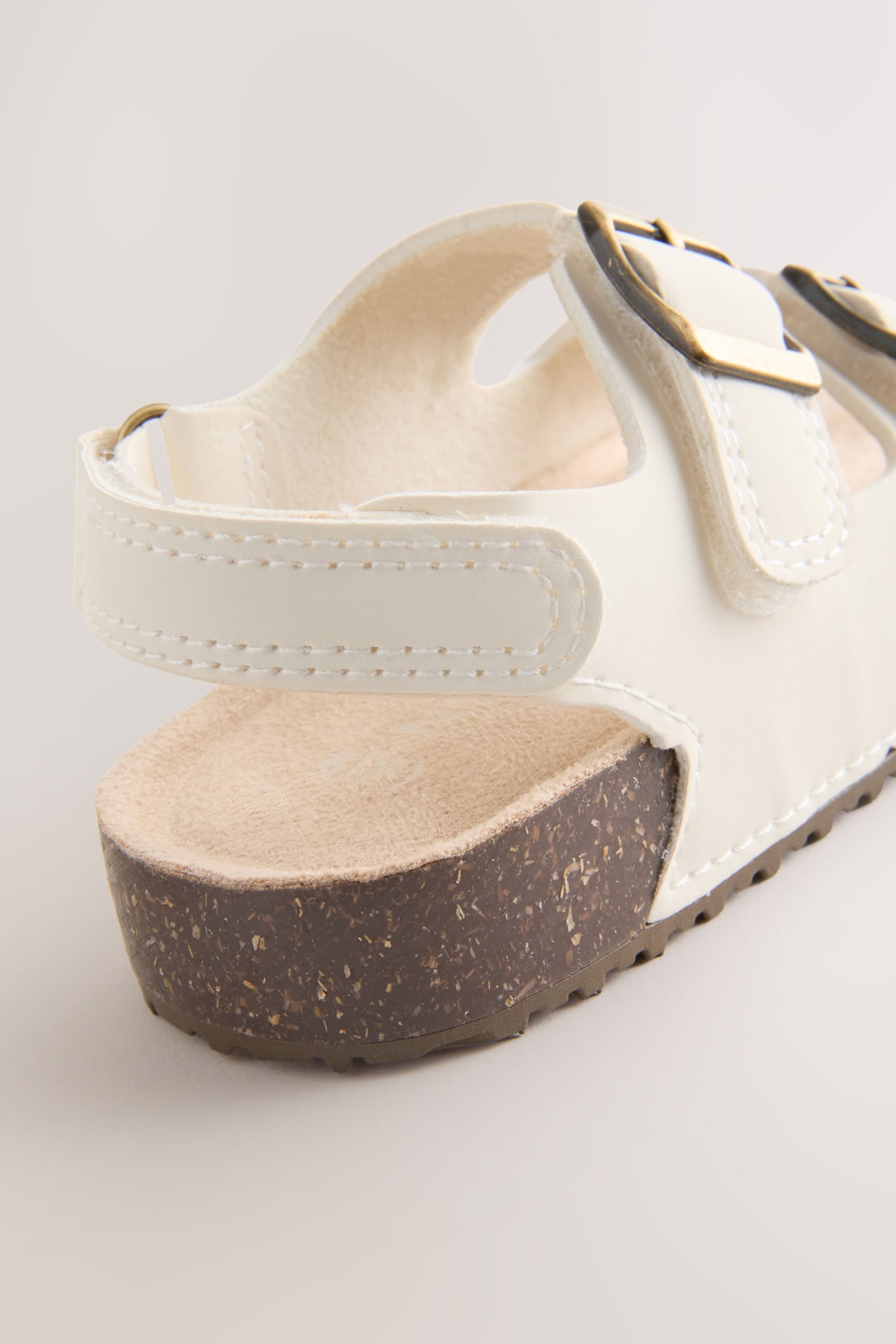 Next Sandalen mit zwei schmalen Riemchen + Kork-Fußbett Sandale (1-tlg)