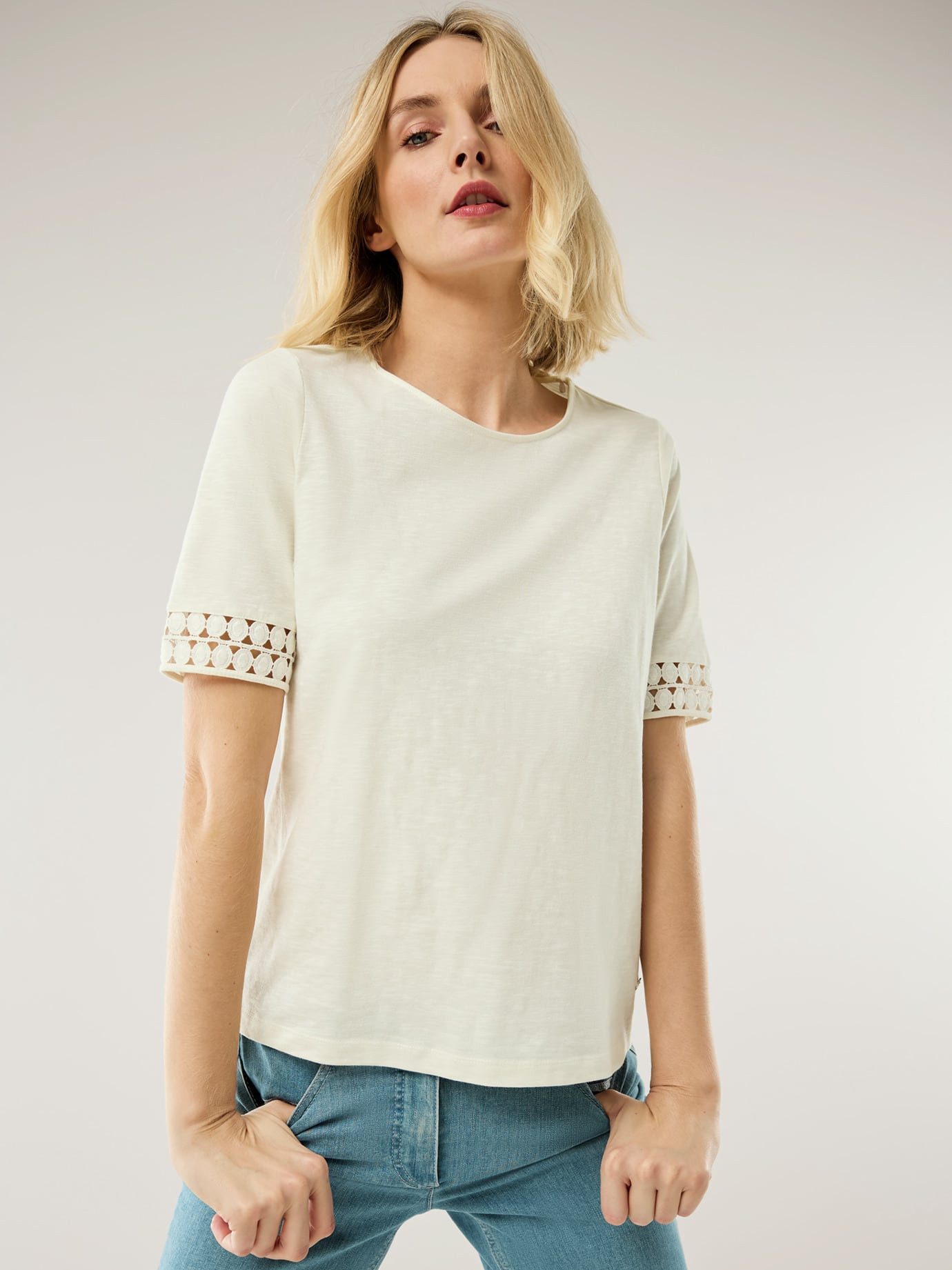 Walbusch T-Shirt Damen Baumwollshirt Dekospitze T-Shirt Rundhals Kurzarm Regular-Fit Strukturiertes Flammengarn, atmungsaktiv & pflegeleicht