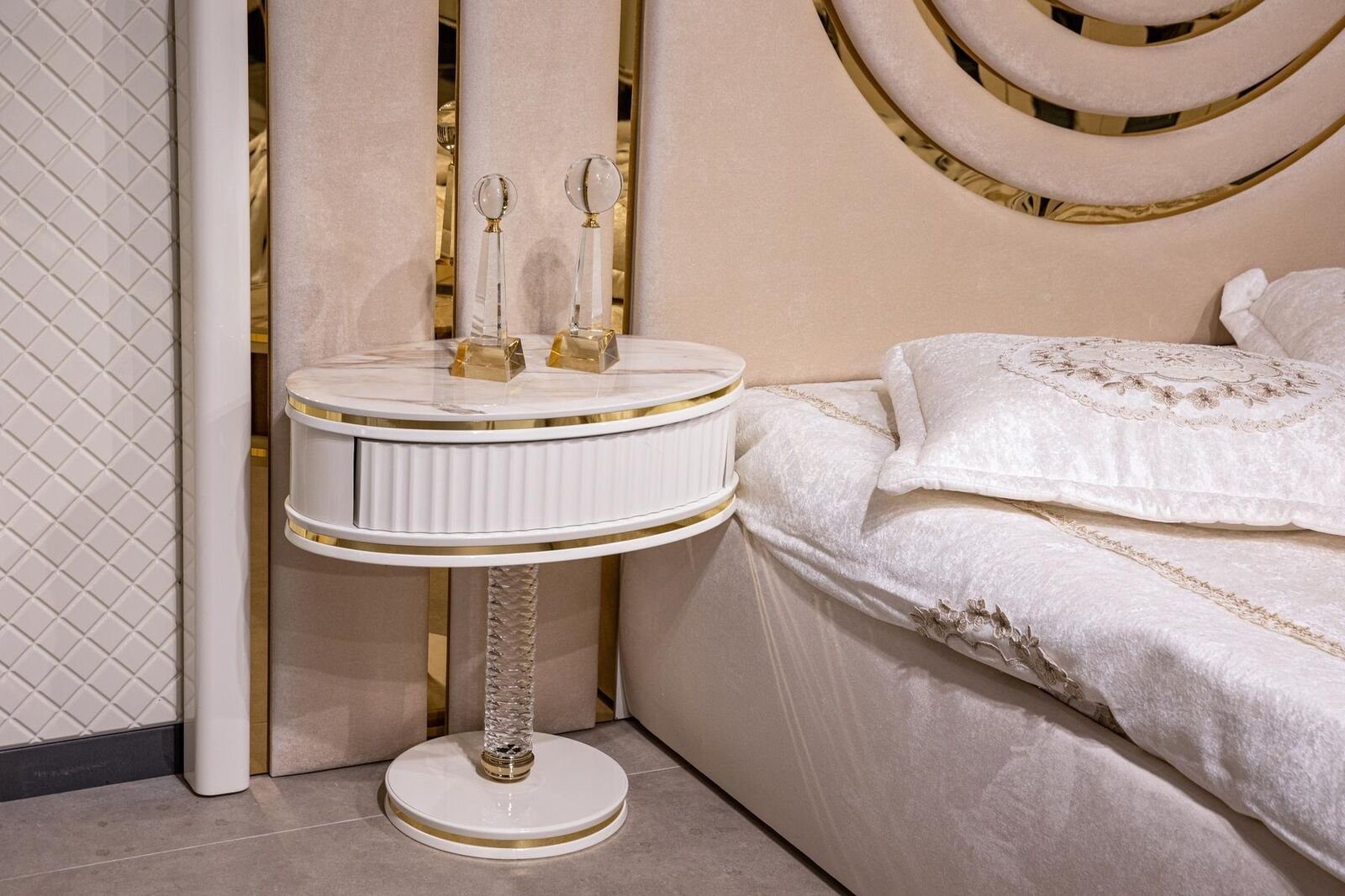 Set Bett 2x Luxus Schlafzimmer-Set Made Schlafzimmer In JVmoebel Kleiderschrank Europe Kommode mit, Nachttisch
