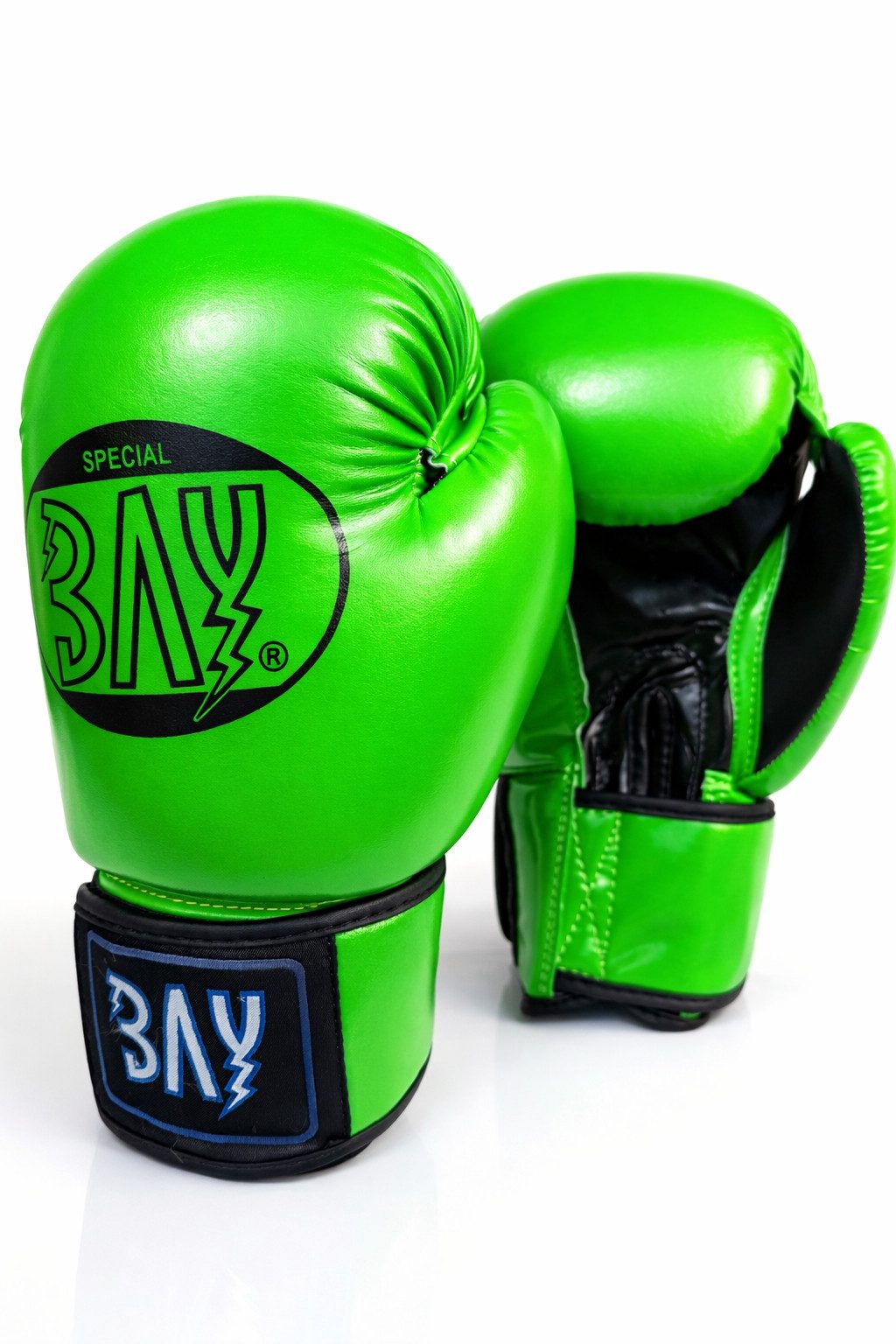 BAY-Sports Boxhandschuhe Future stabil & komfortabel für Boxen, Kickboxen, MMA & Sparring grün (Paar), 8 und 10 Unzen, besonders stabil und komfortabel