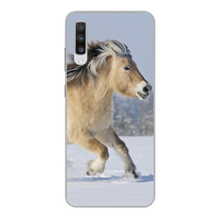 MuchoWow Handyhülle Fjordpferd läuft durch den Schnee Phone Case Handyhülle Samsung Galaxy A70 Silikon Schutzhülle