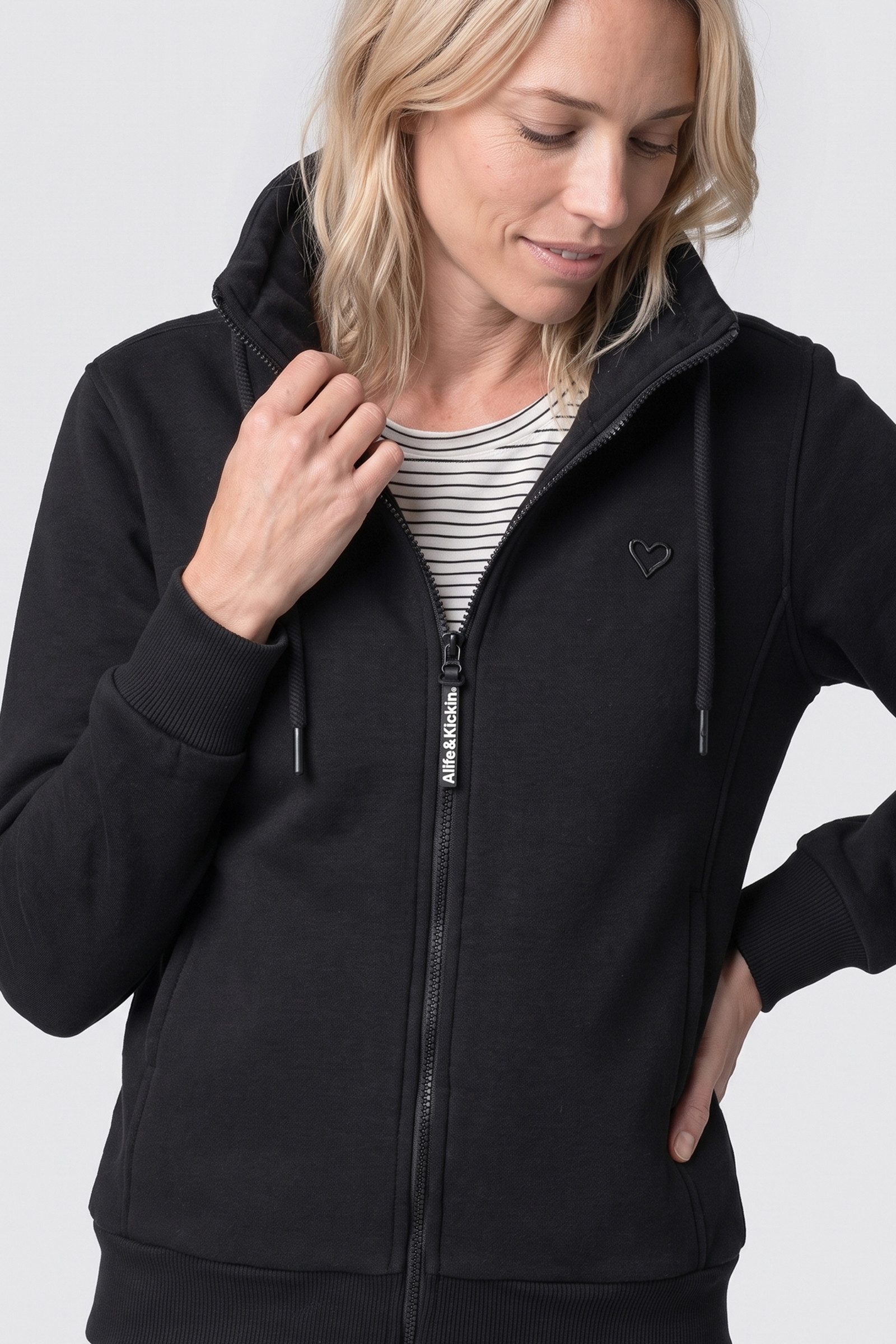Alife & Kickin Sweatjacke Damen LisbethAK A Sweatjacke, Jacke kurze Zip-Jacke mit Stehkragen und Kordelzug im Streetwear-Look – Bild 4 von 5