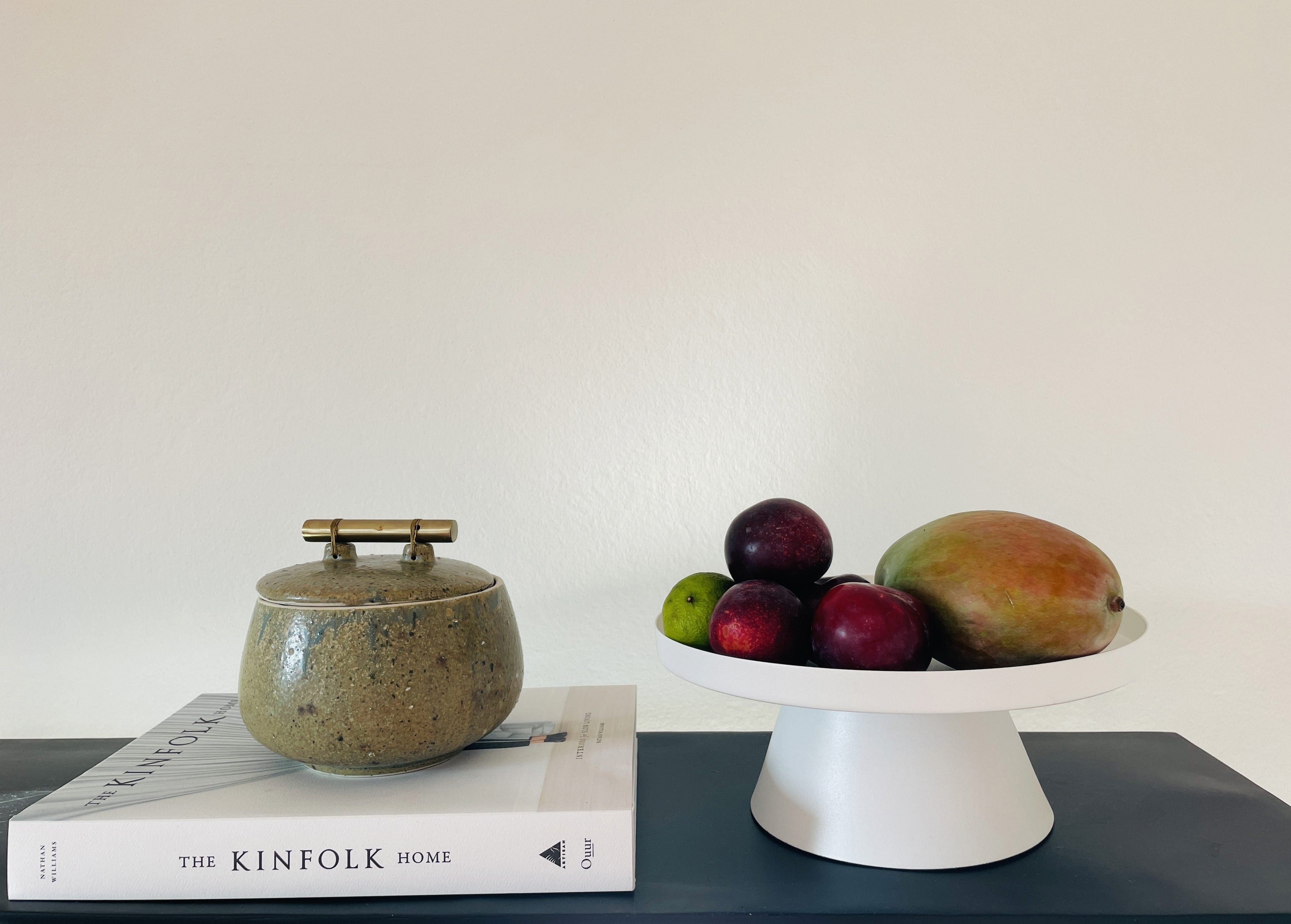 LaLe Living Dekotablett Deko-Objekt Ständer mit Deko-Tablett Enisa in Weiß, Ø 26 cm