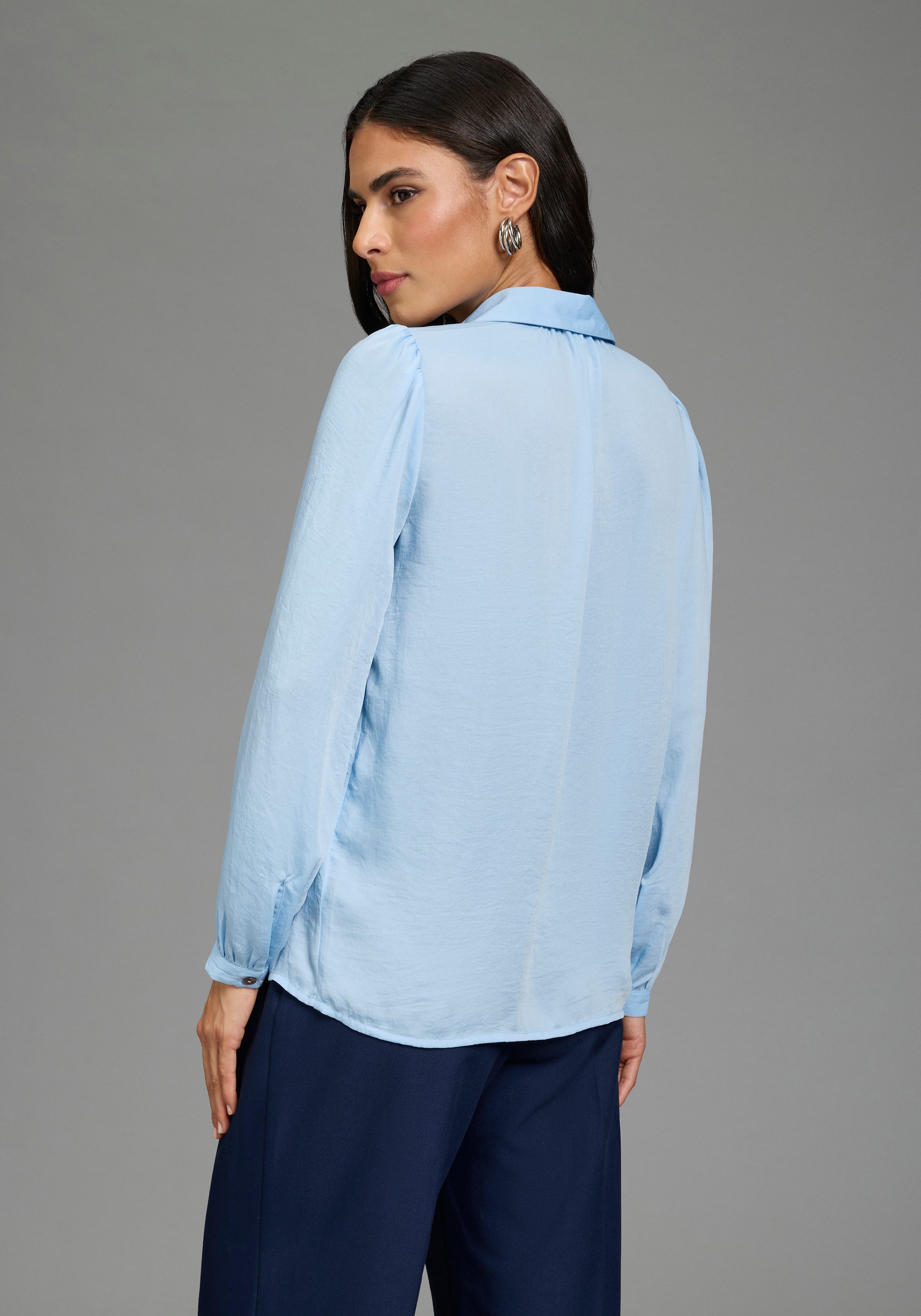 Laura Scott Klassische Bluse in crinkle Optik, für einen leichten Knitter-Effekt, bügelfrei – Bild 2 von 5