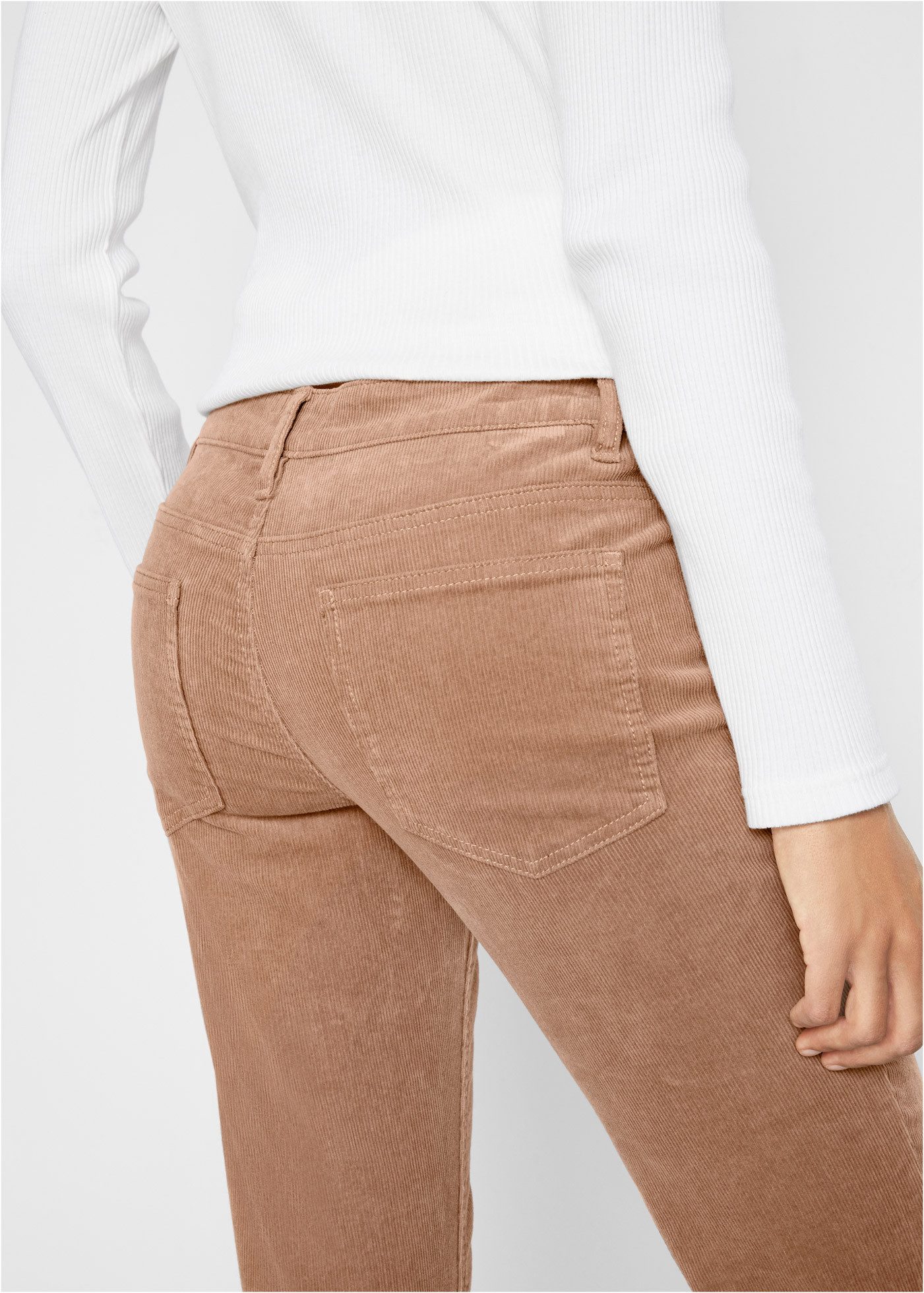 bonprix Cordhose aus Baumwolle mit Elasthan, Regular Fit, Bootcut-Beinform