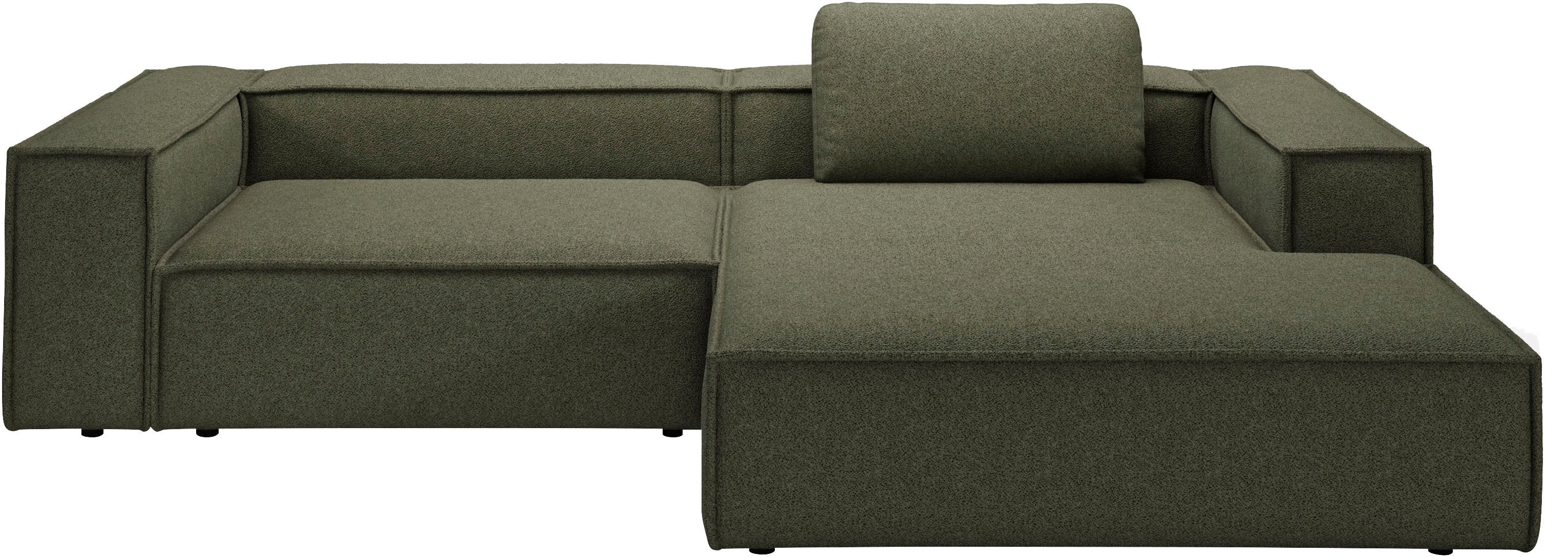 Artikel klicken und genauer betrachten! - Sofa mit Wellenunterfederung   Dieses  Ecksofa »Watertown, modernes XXL L-Form, 306 cm breit« von Places of Style  bietet dir dank der Wellenunterfederung hohen Sitzkomfort und Tragfähigkeit. Wovon du auch profitierst, ist das passende Rückenkissen, das nicht nur ein schönes Deko-Element ist, sondern auch für noch mehr Komfort sorgt. Beim Ecksofa befindet sich der Longchair, von vorne betrachtet, rechts. | im Online Shop kaufen