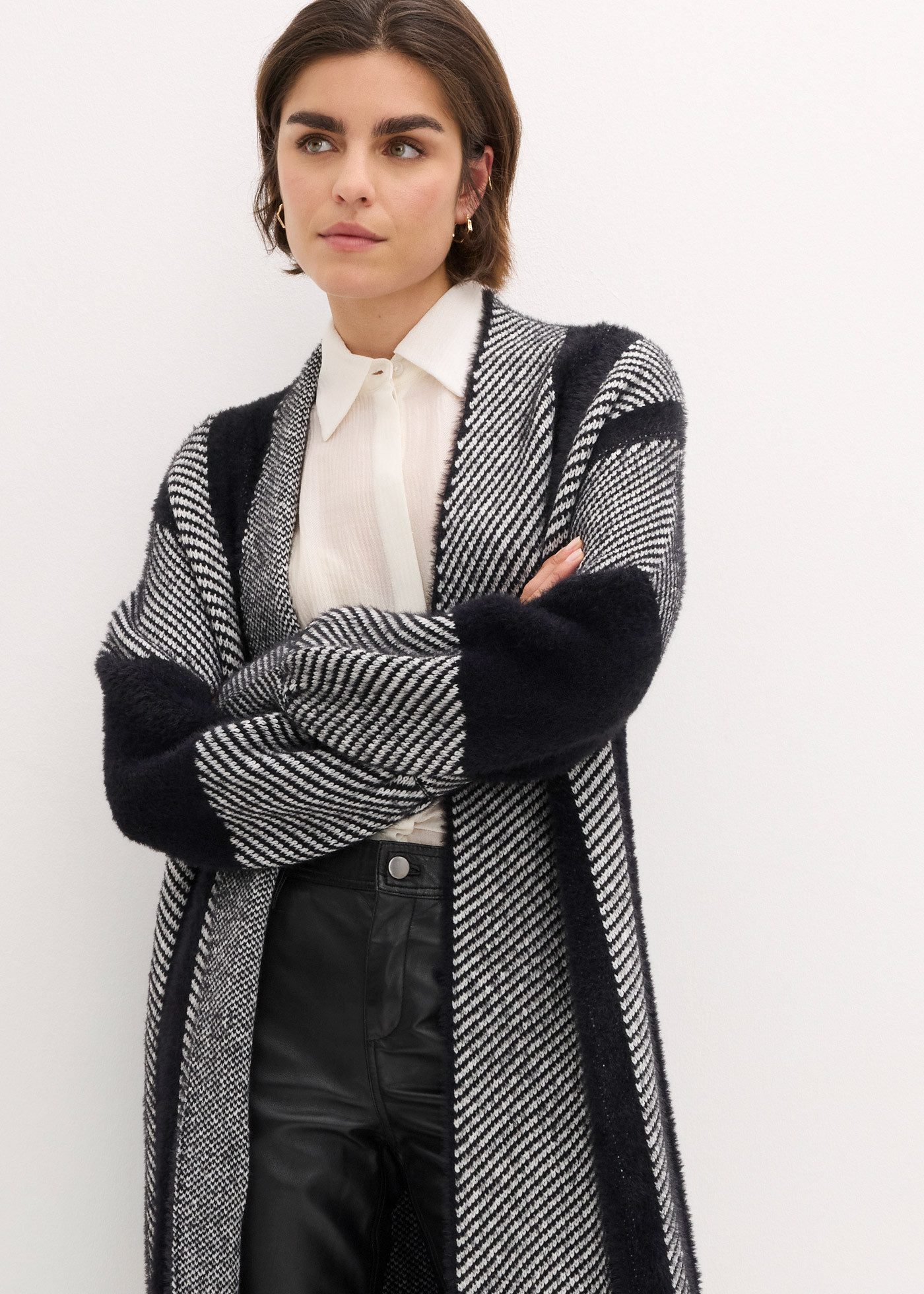 bonprix Strickmantel ohne Verschluss, Oversize Passform