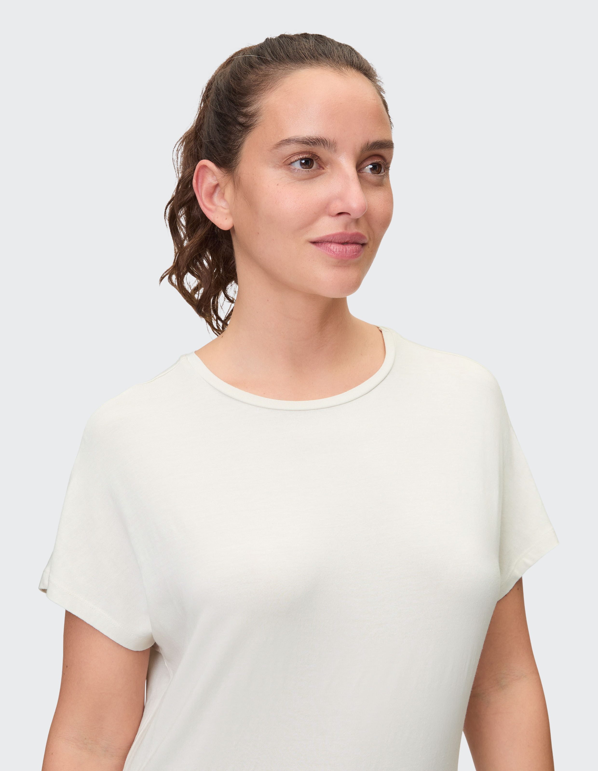 Venice Beach T-Shirt T-SHIRT EILEEN Kurzarm-Design, mit Rundhalsausschnitt, aus Modal und Elasthan