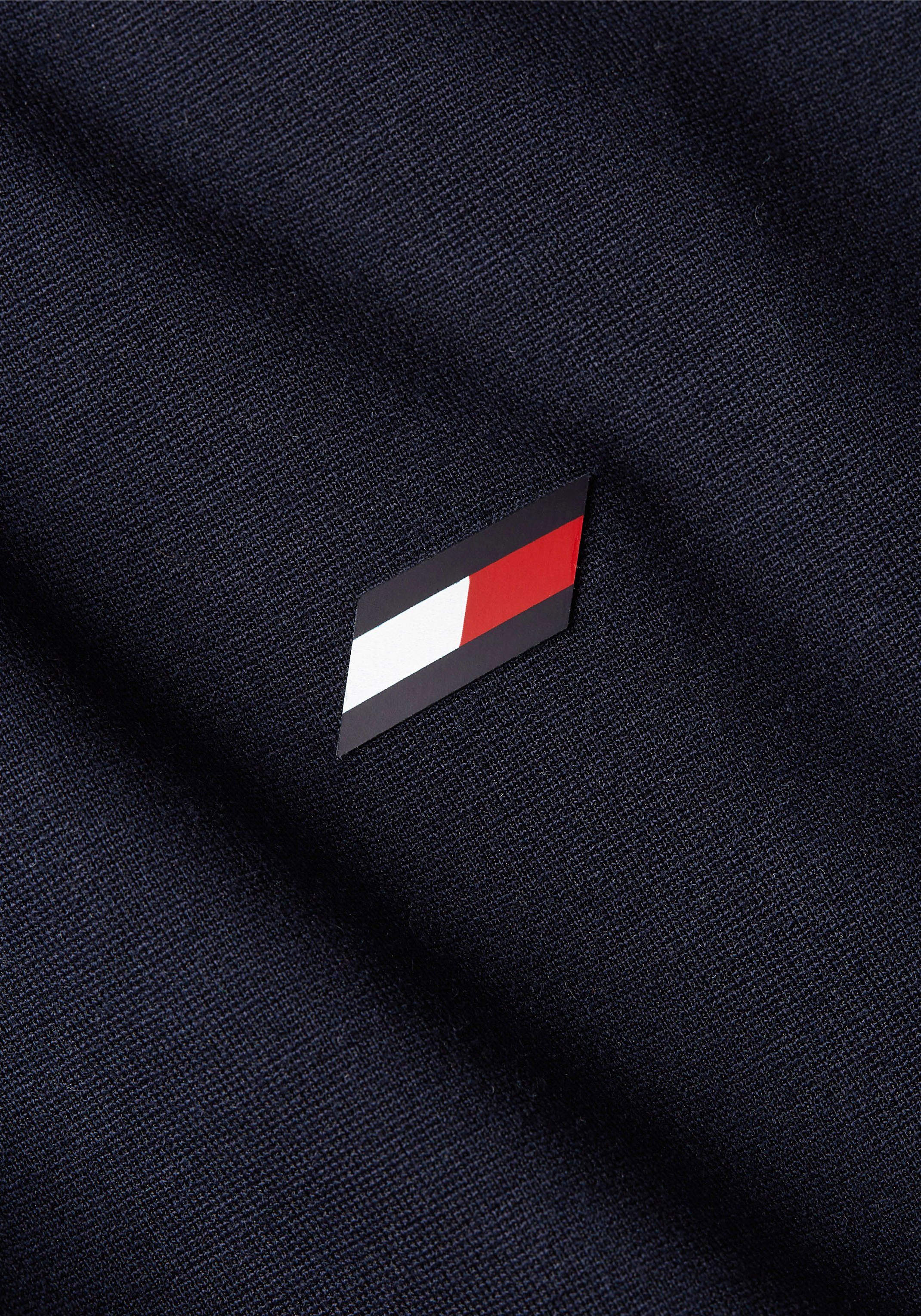 Longsweatshirt Hilfiger Schultern an TEXTURED mit TAPE Sport Tommy 1/4 und ZIP Hilfiger den Logoband Tommy Oberarmen