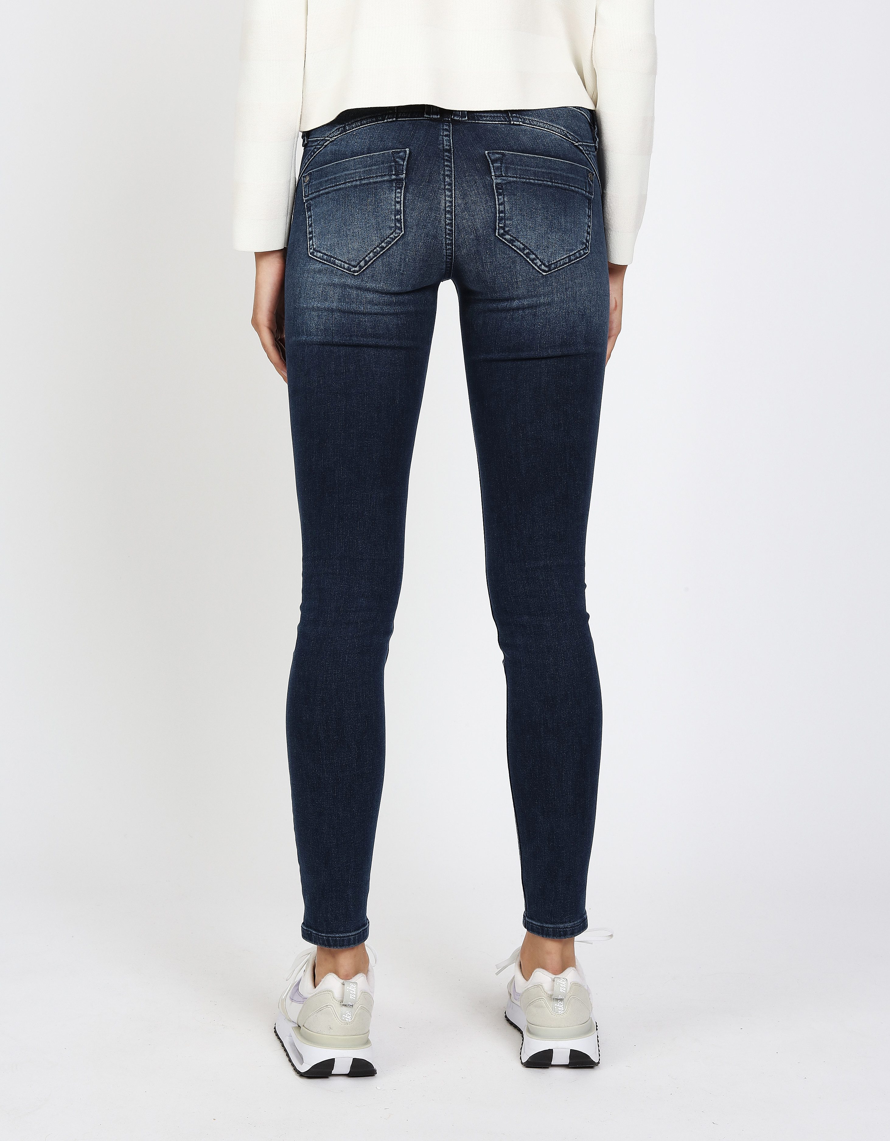 GANG Skinny-fit-Jeans 94NENA mit modischer Waschung