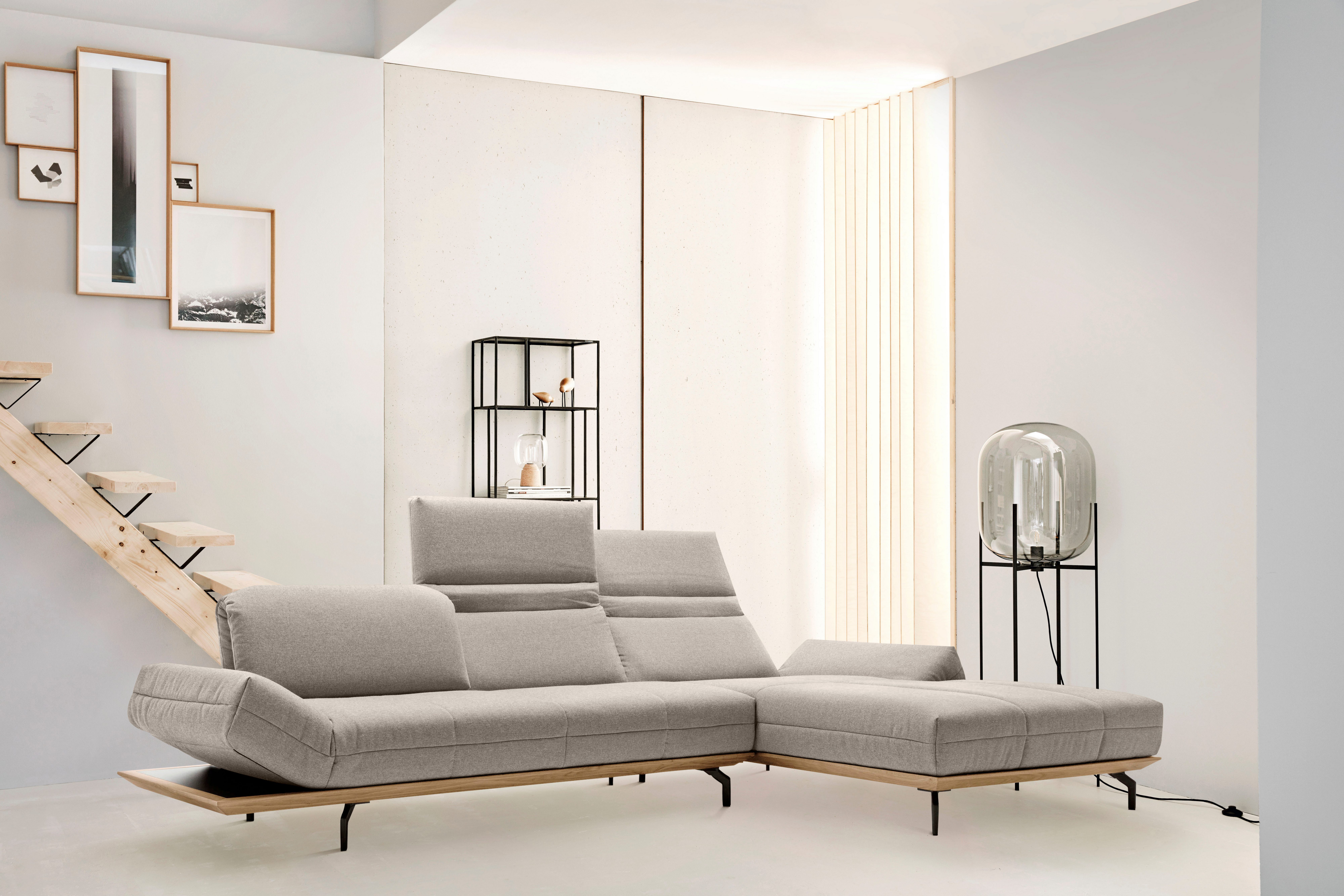 Creation BY ROLF BENZ Ecksofa CR.420, Designecksofa, L-Form, in 2 Qualitäten, Holzrahmen in Eiche Natur oder Nußbaum, Breite 293 cm