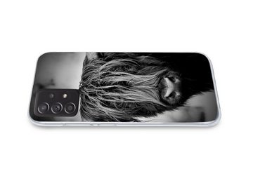 MuchoWow Handyhülle Schottischer Hochländer - Licht - Porträt - Natur, Handyhülle Telefonhülle Samsung Galaxy A33