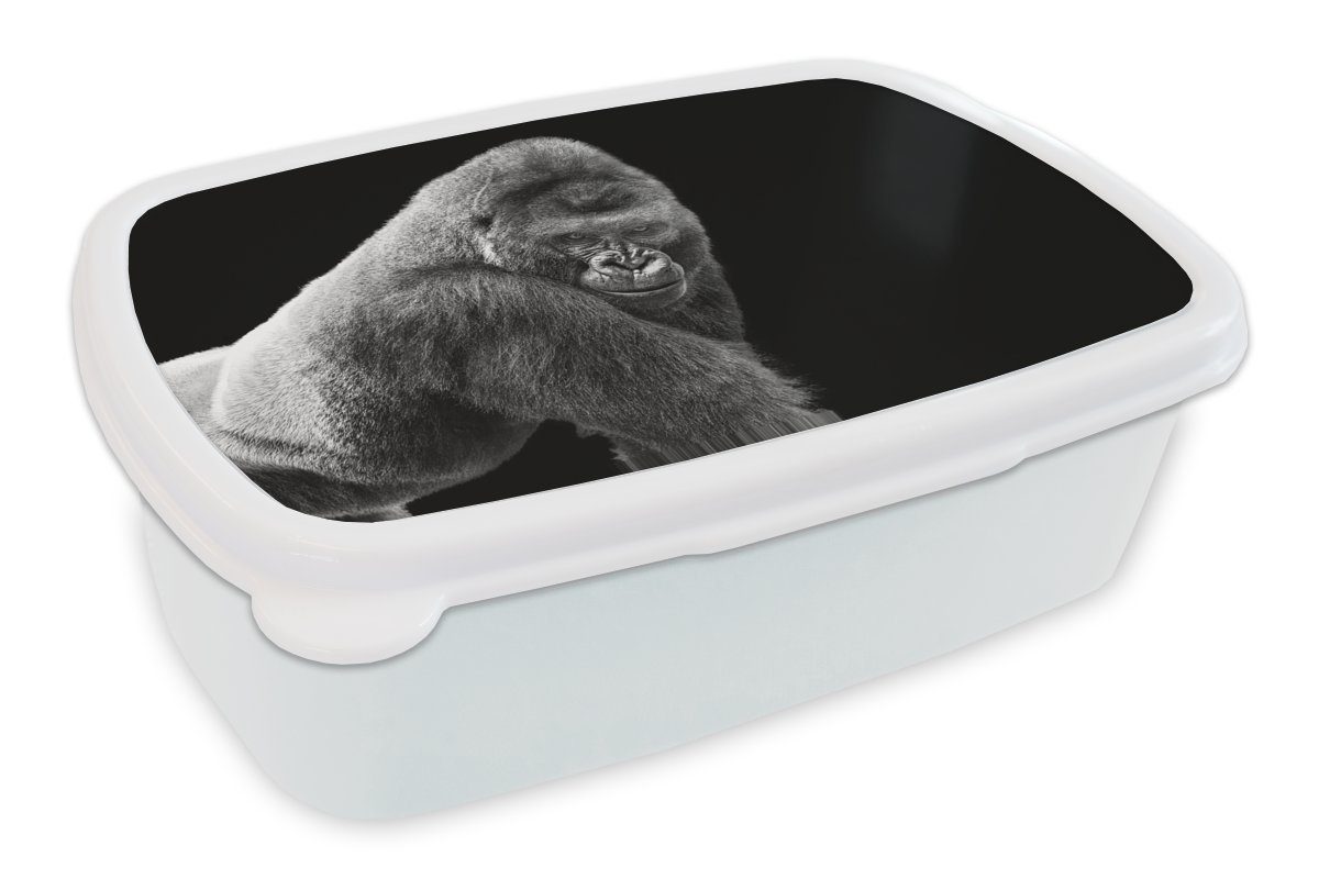 MuchoWow Lunchbox Ein prächtiger Gorilla blickt herab, Kunststoff, (2-tlg), Brotbox für Kinder und Erwachsene, Brotdose, für Jungs und Mädchen weiß