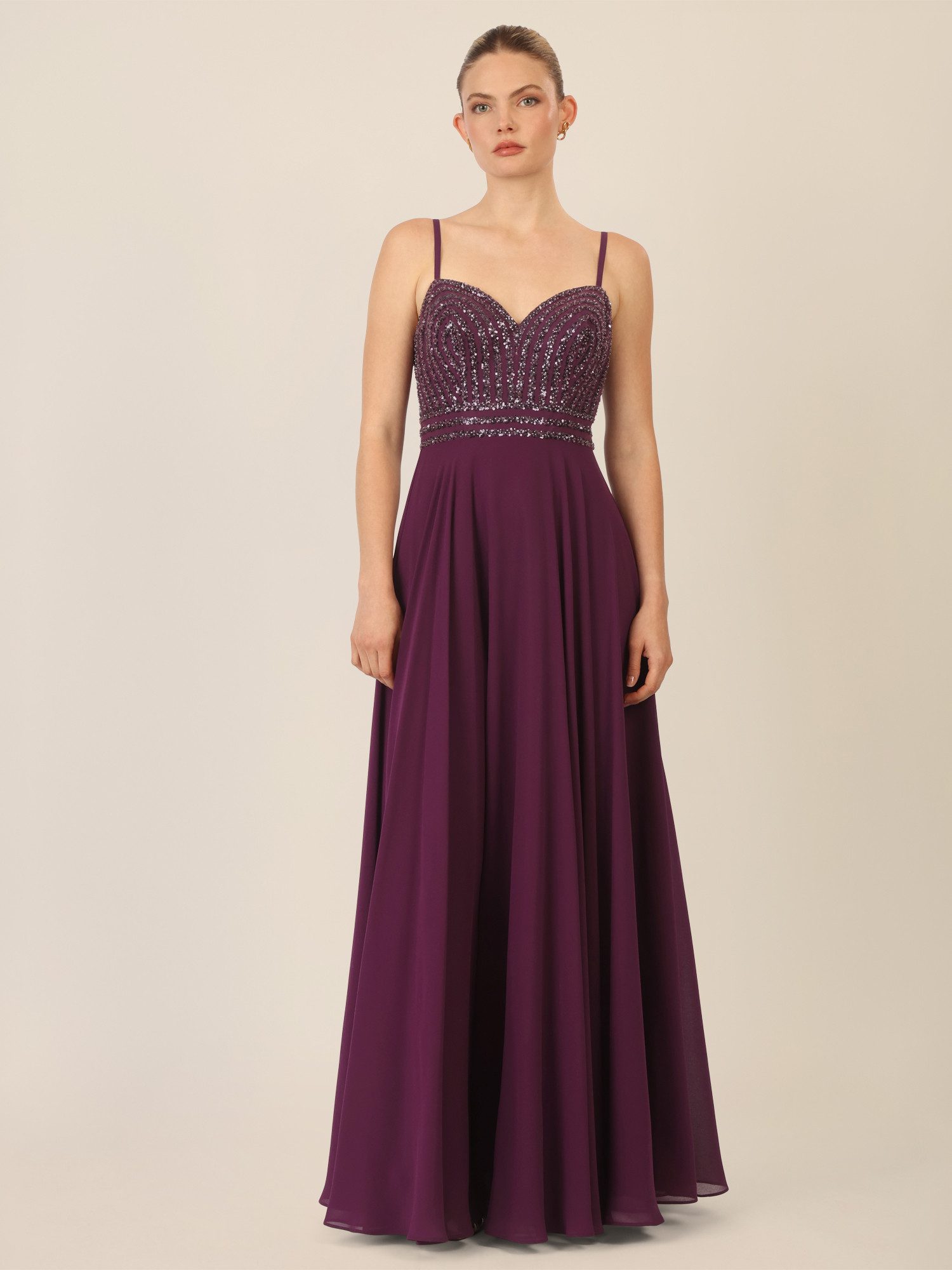 Apart Abendkleid mit Perlenstickerei günstig online kaufen