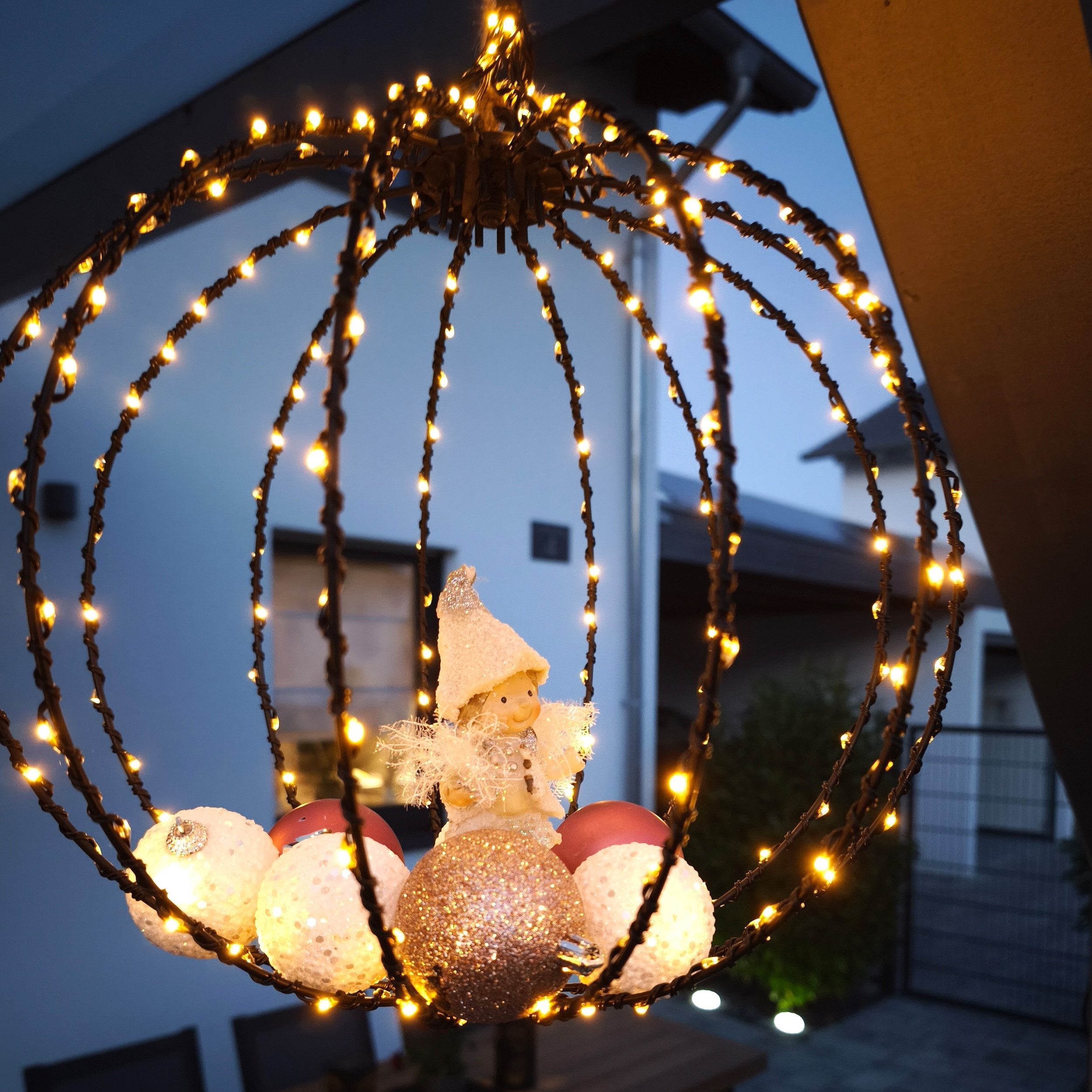 Weihnachtskugel-Lichterkette – Faltbare LED-Leuchtkugel, Batteriebetrieben, Für Außen & Innen (ca. 40/50 Cm)