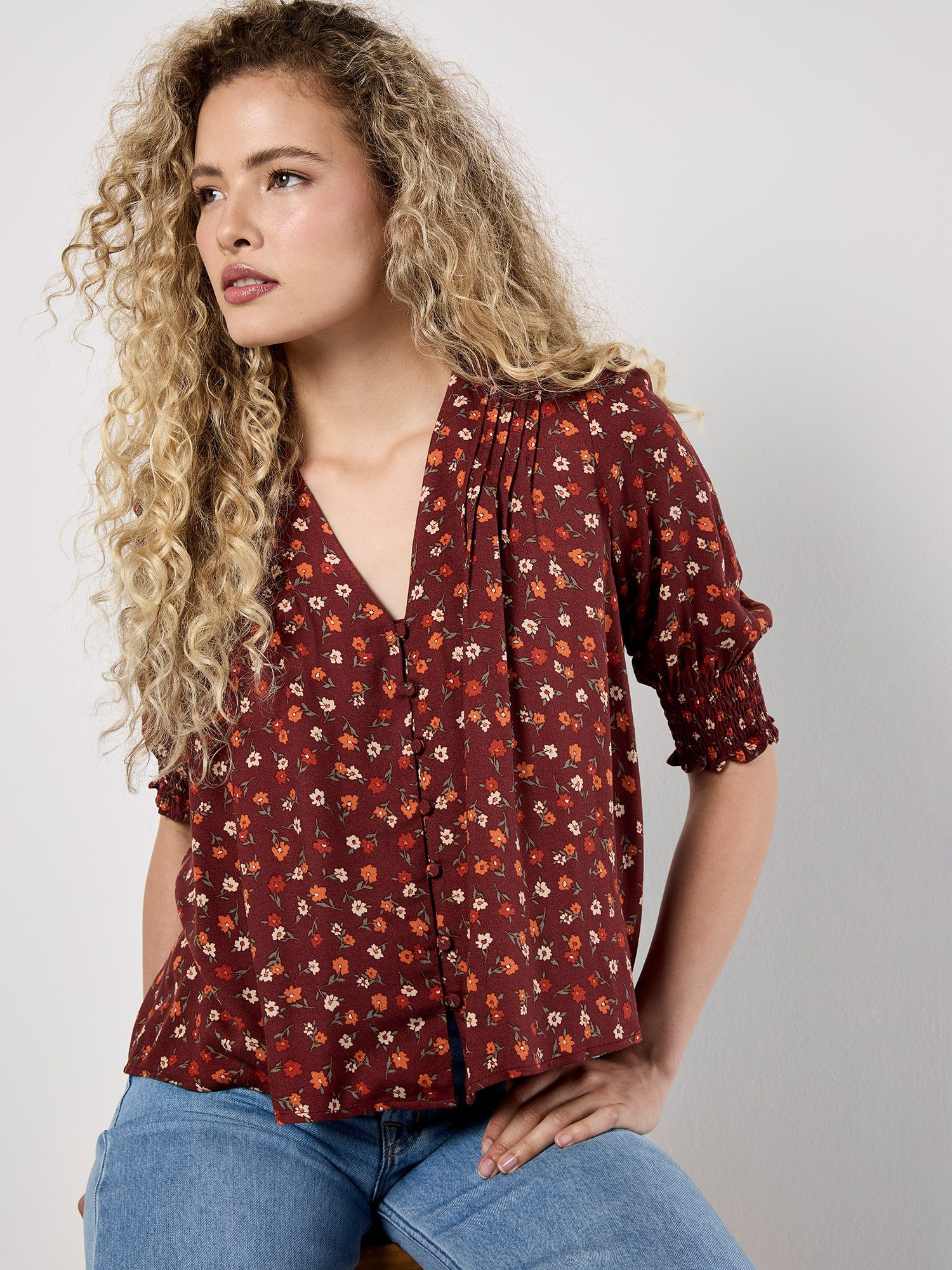 Apricot Shirtbluse Verspielte Bluse mit Blumenmuster günstig online kaufen