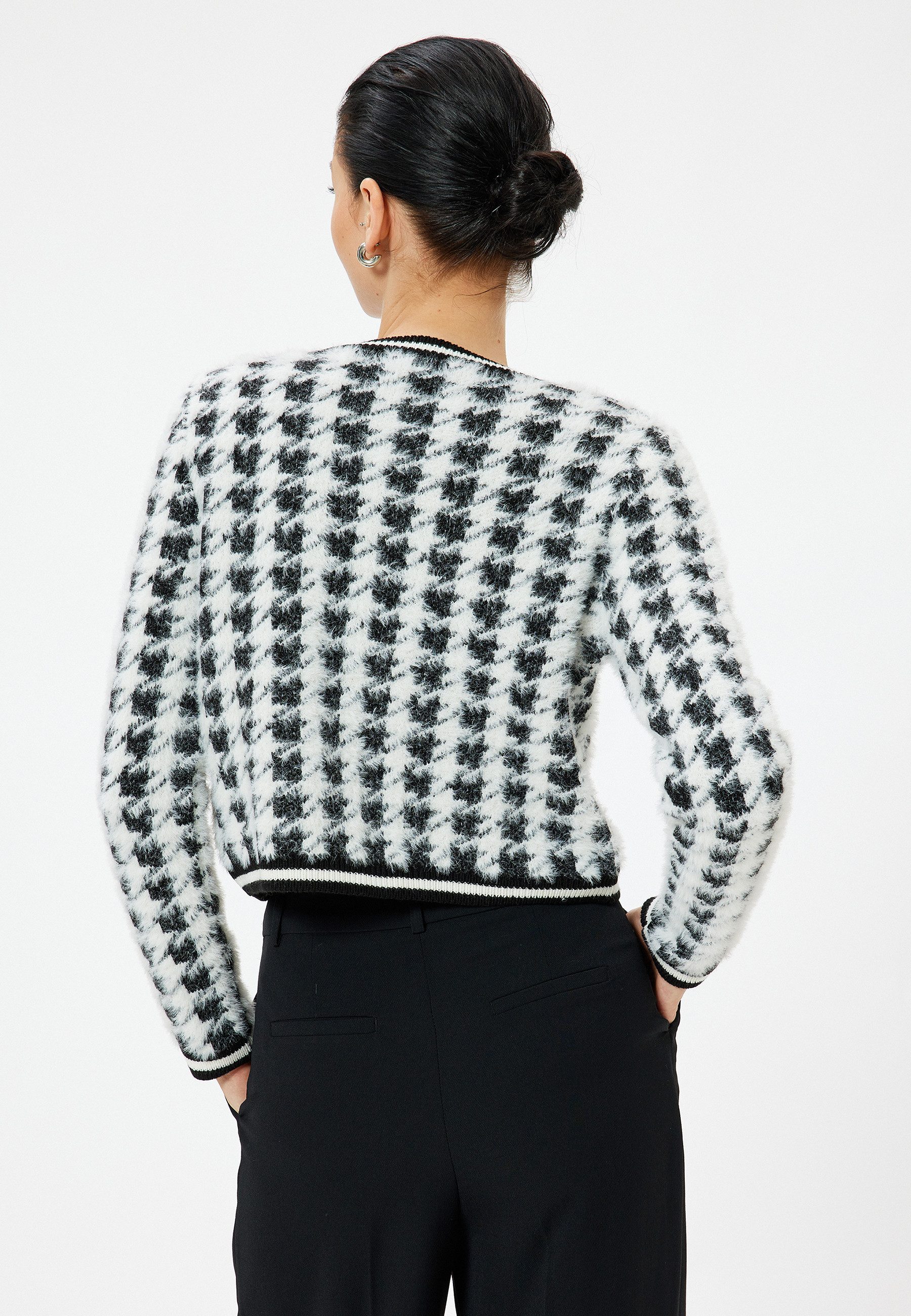 Koton Cardigan Rundhalsausschnitt Mit Knöpfen